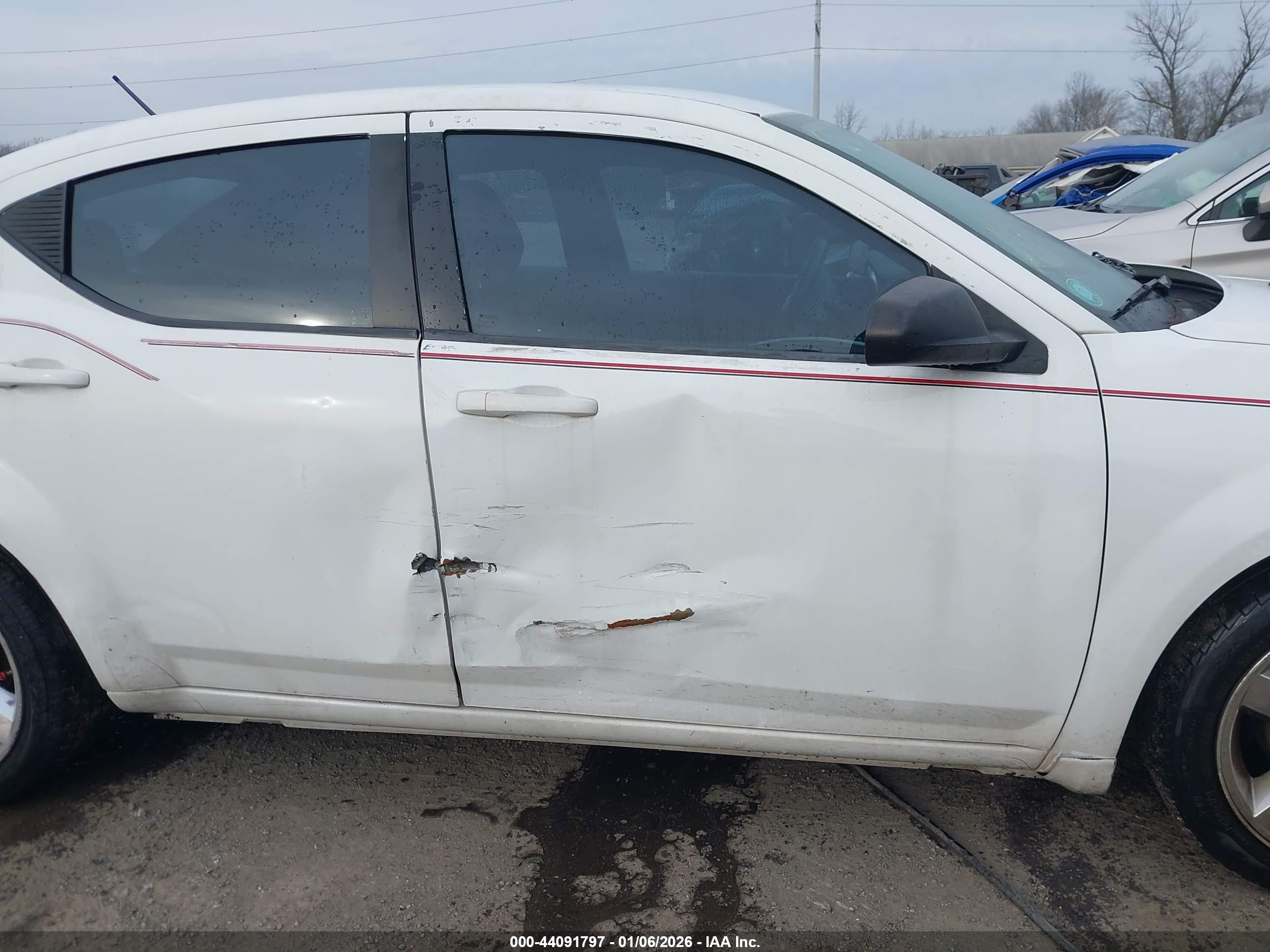 DODGE AVENGER image 6