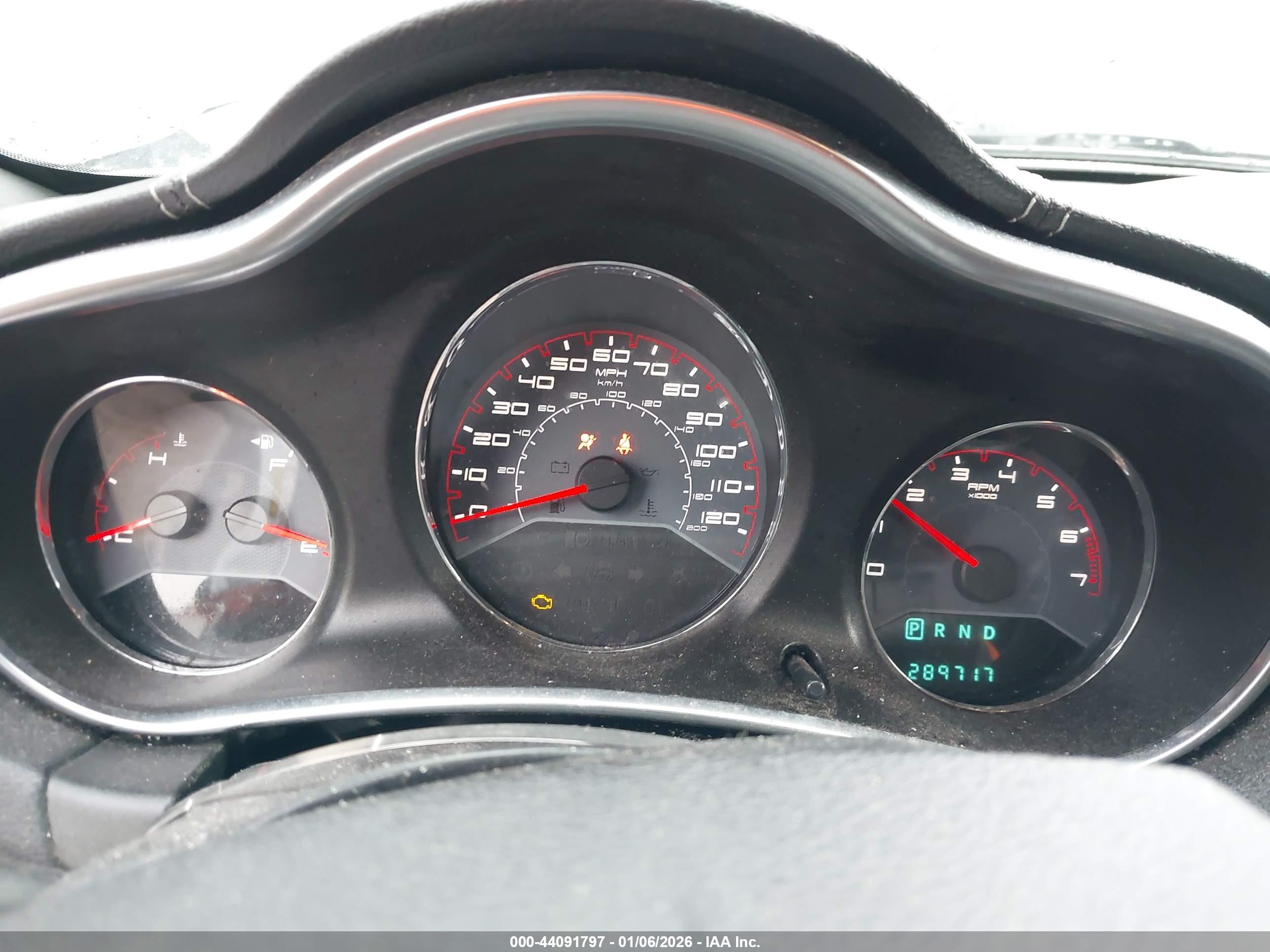 DODGE AVENGER image 7