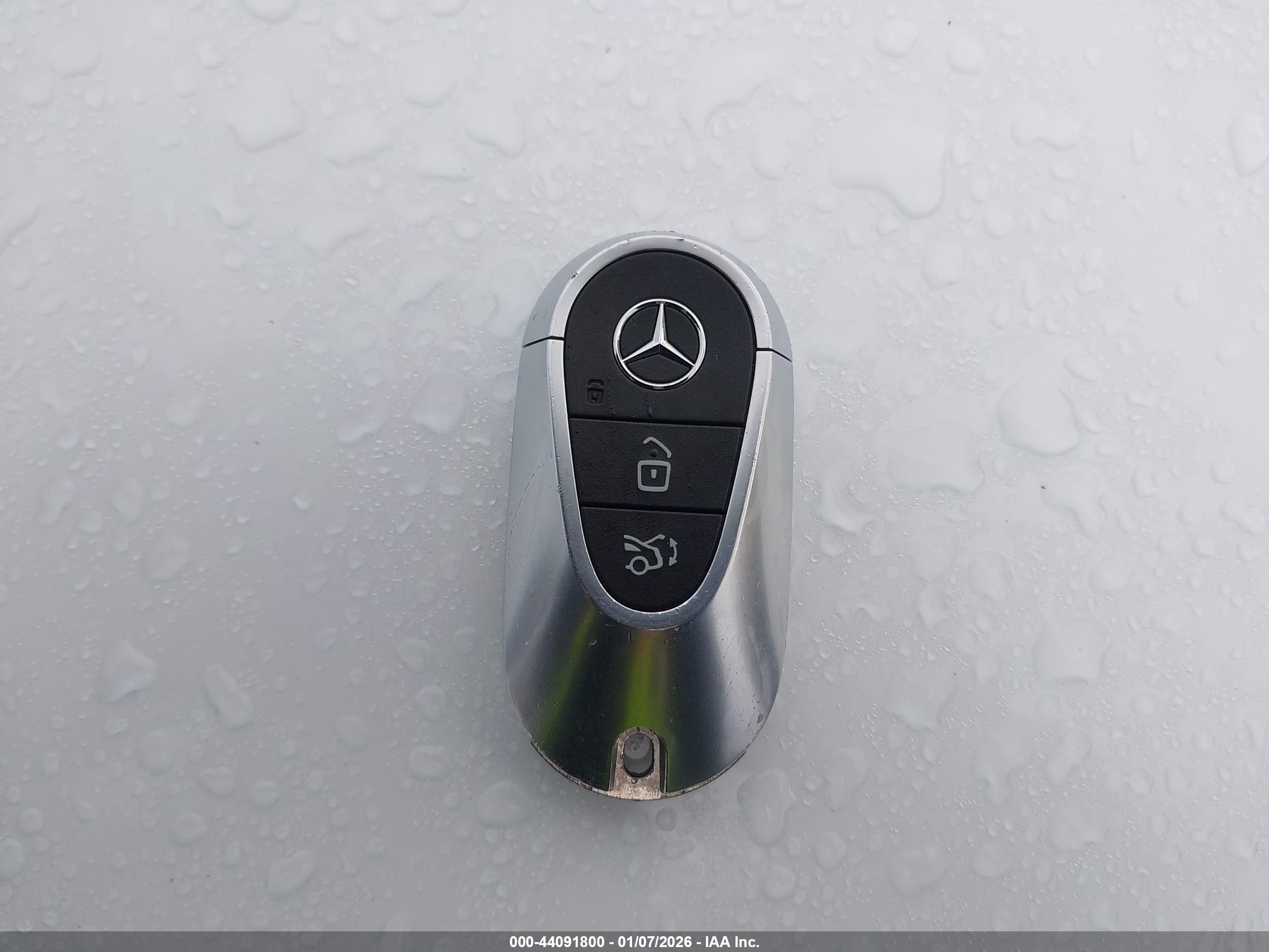 MERCEDES-BENZ C image 11