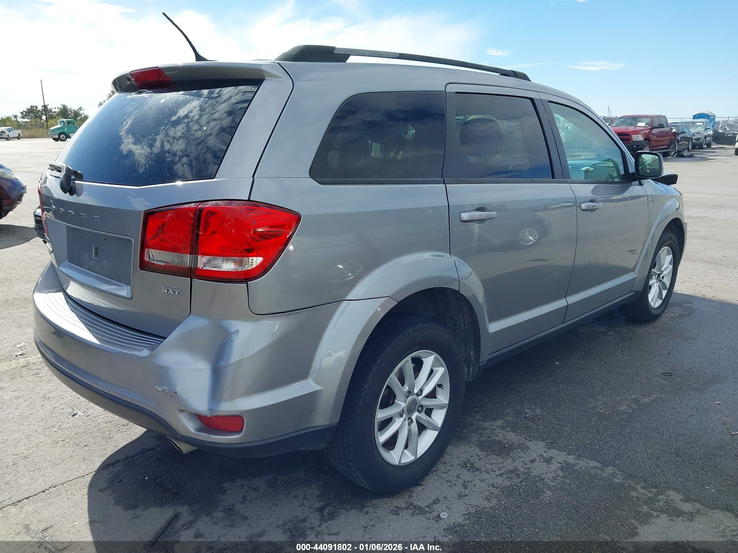 DODGE JOURNEY image 4
