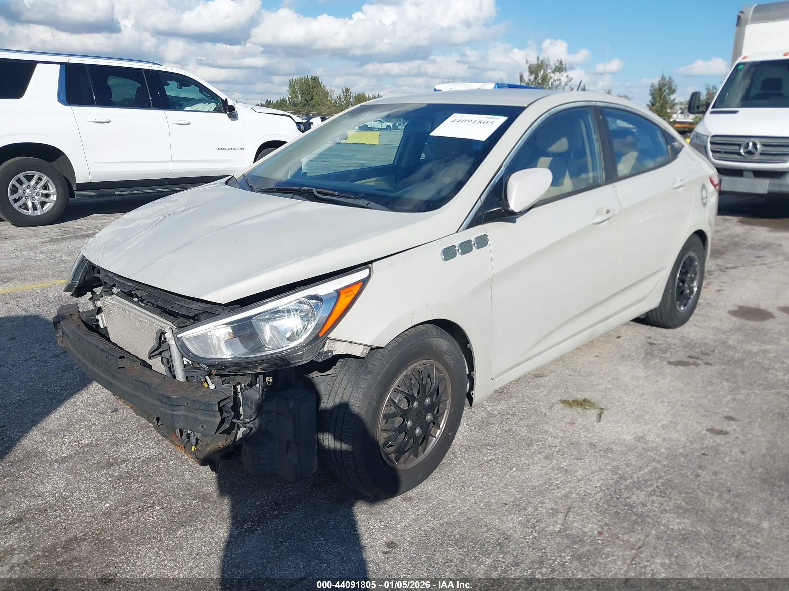 HYUNDAI ACCENT image 2