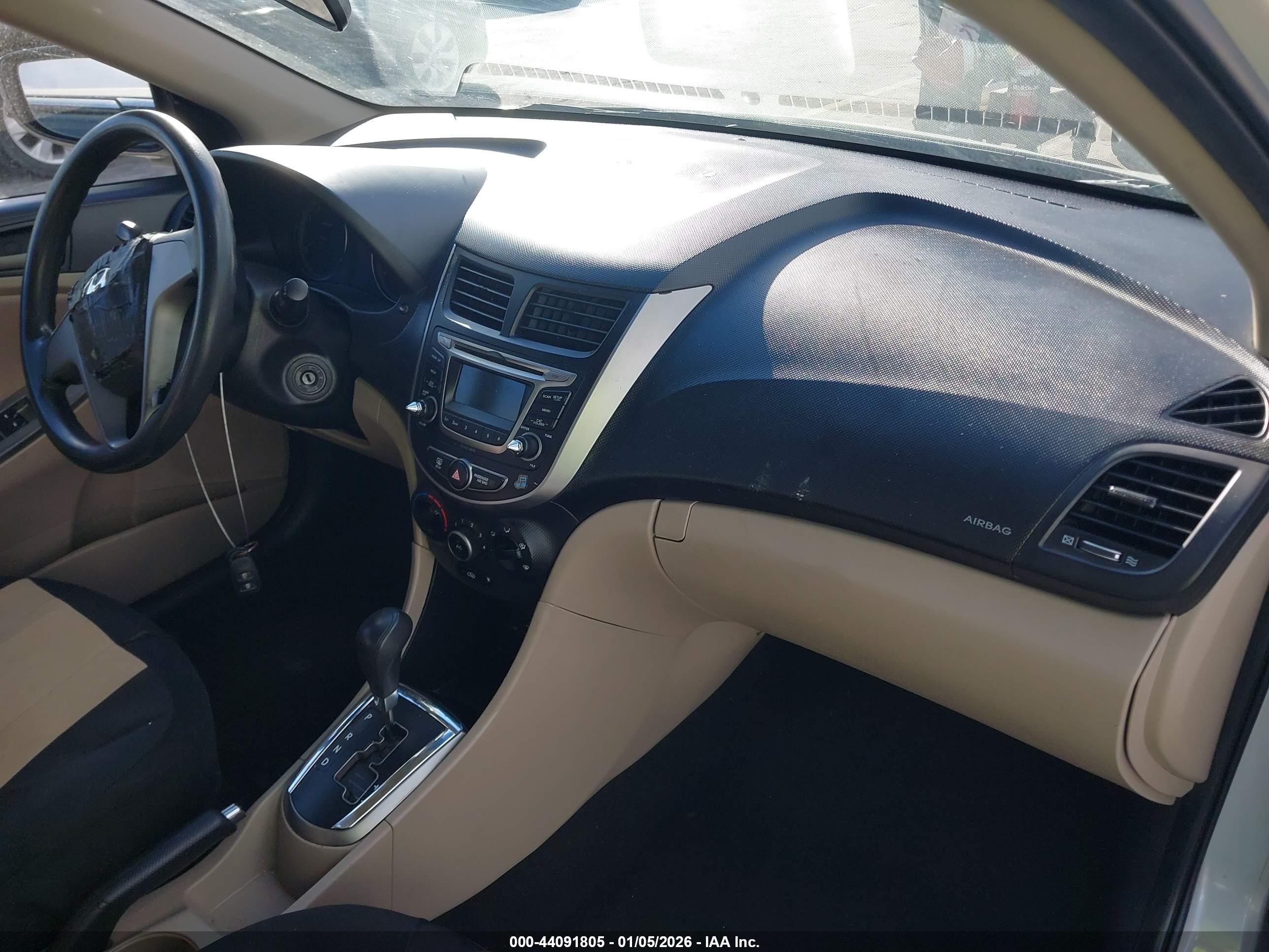 HYUNDAI ACCENT image 5