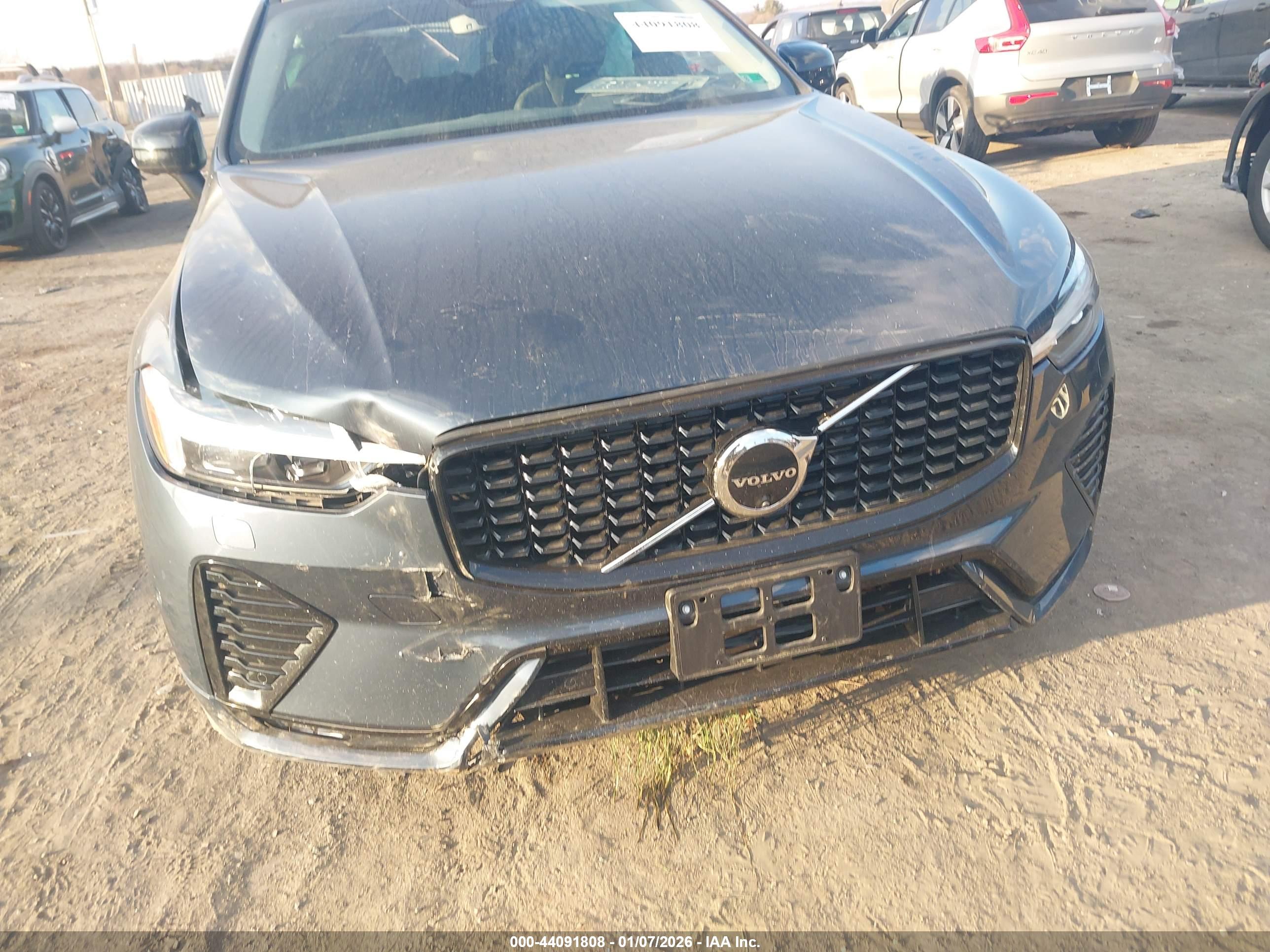 VOLVO XC60 image 6