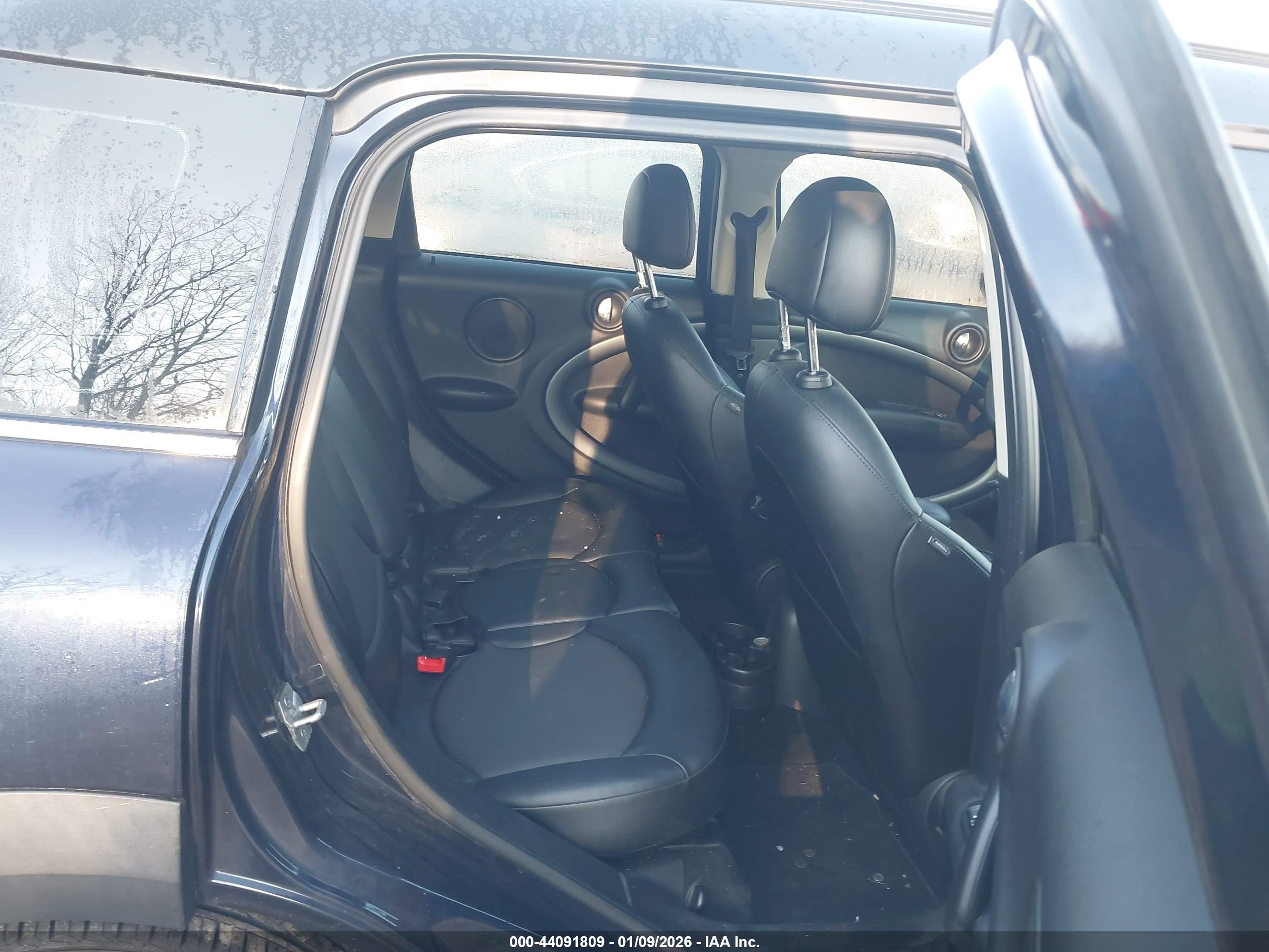 MINI COUNTRYMAN image 8