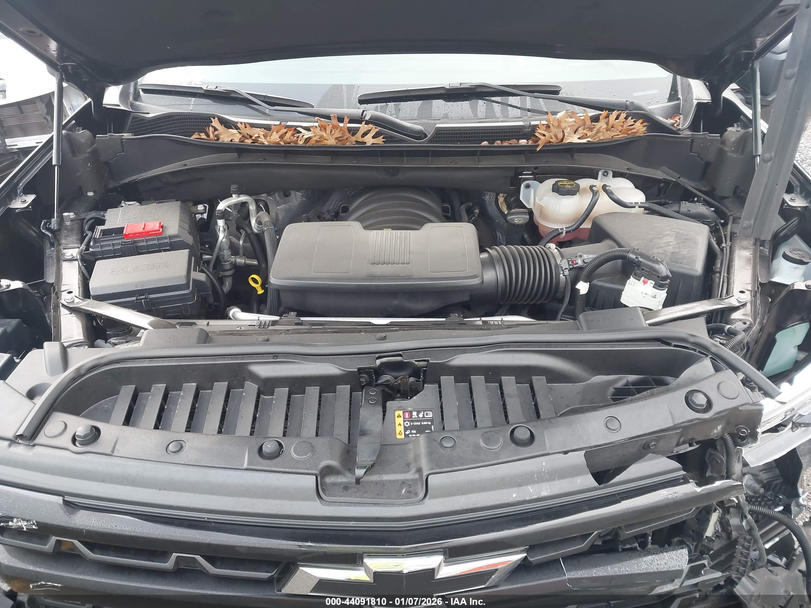CHEVROLET SILVERADO image 10