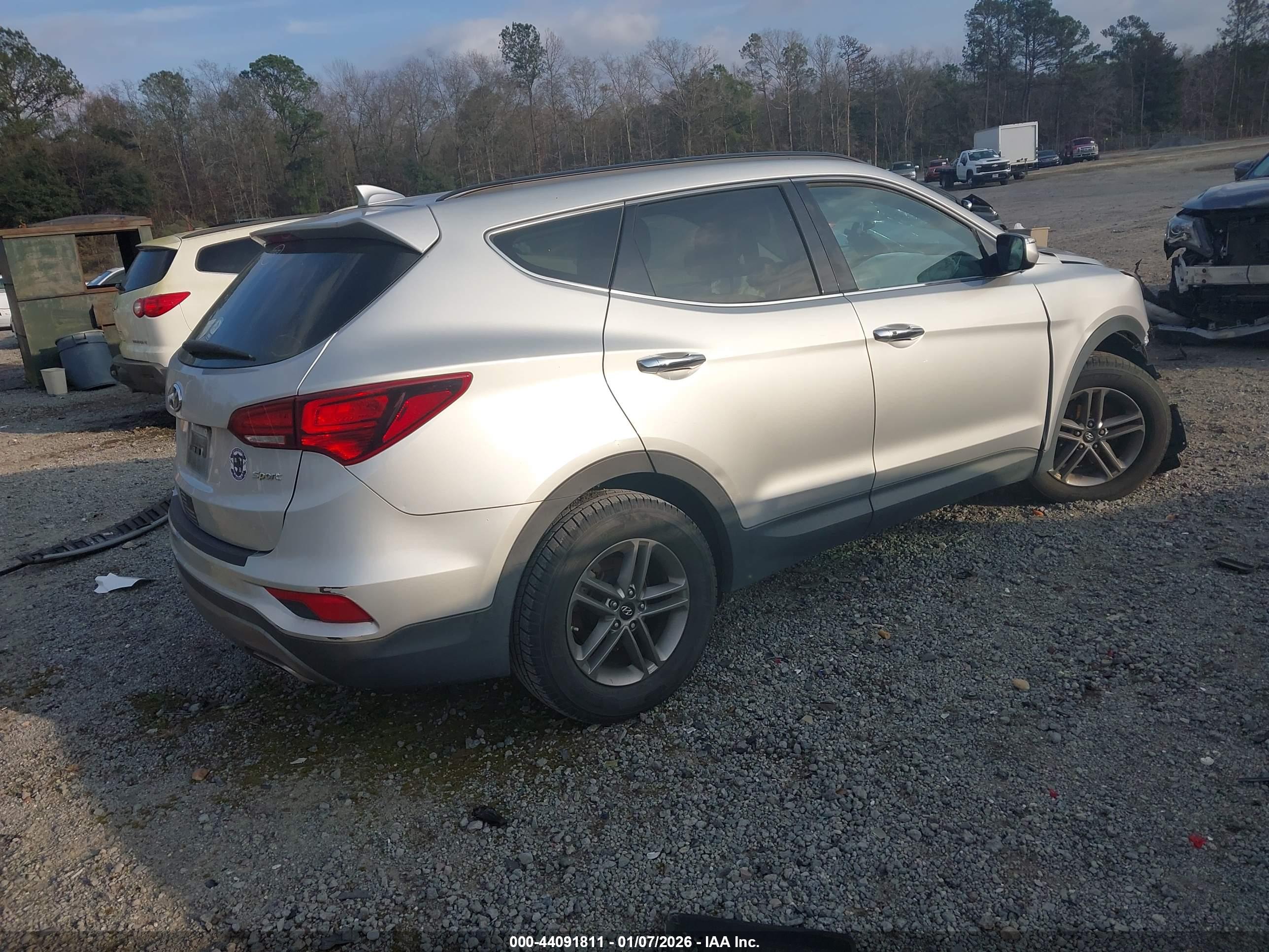 HYUNDAI SANTA image 4