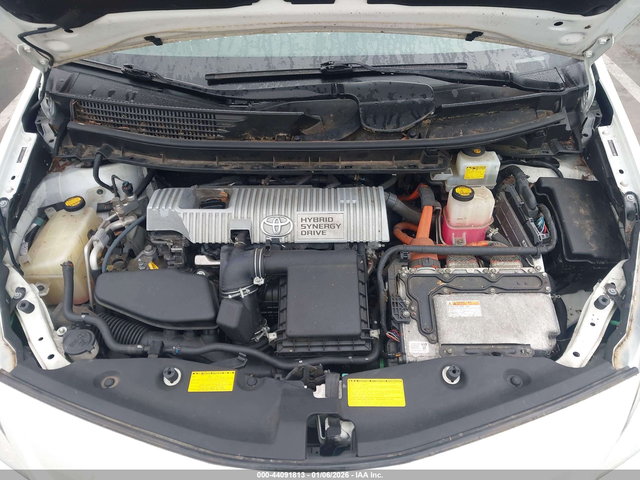 TOYOTA PRIUS image 10