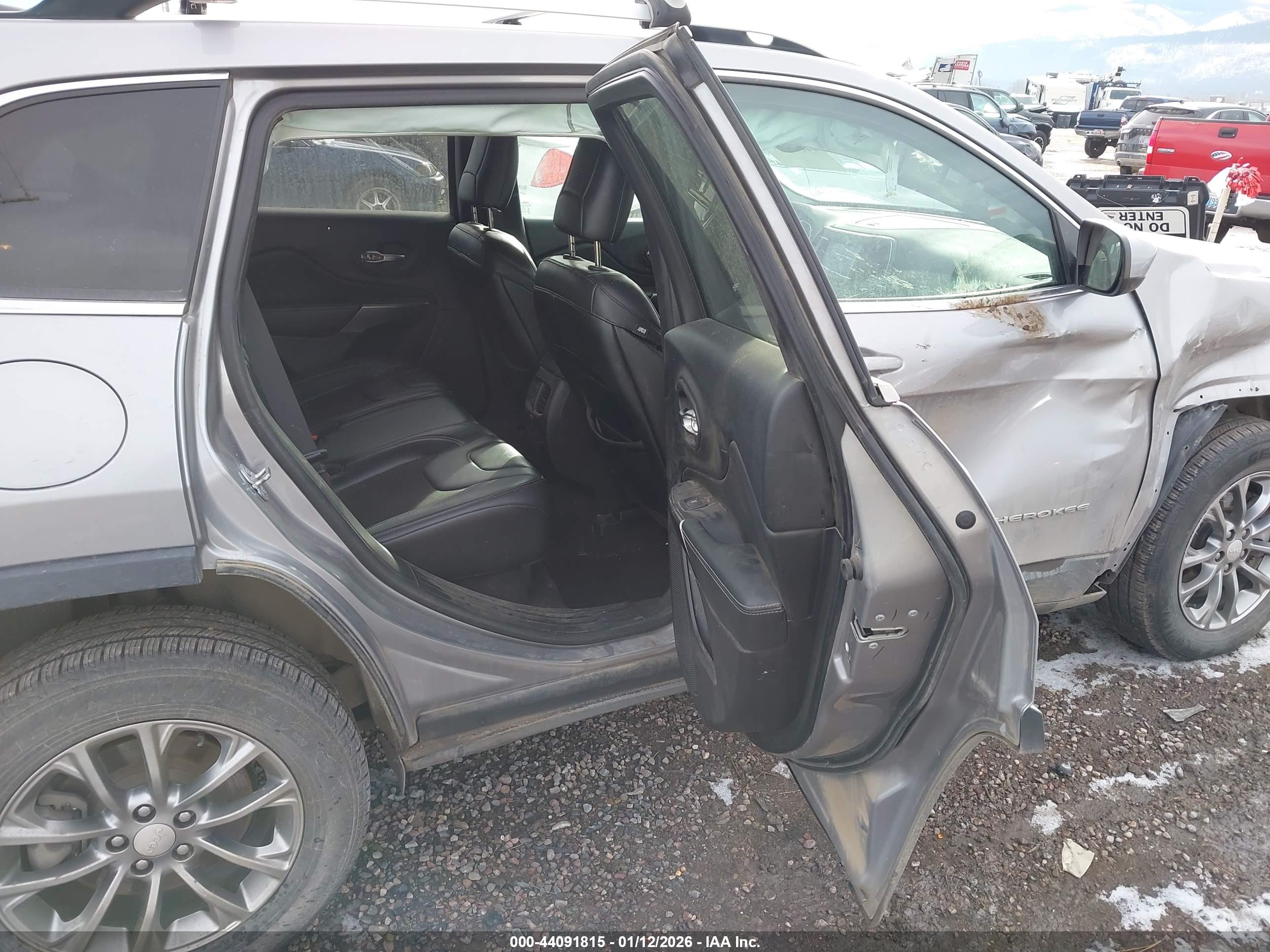 JEEP CHEROKEE image 8