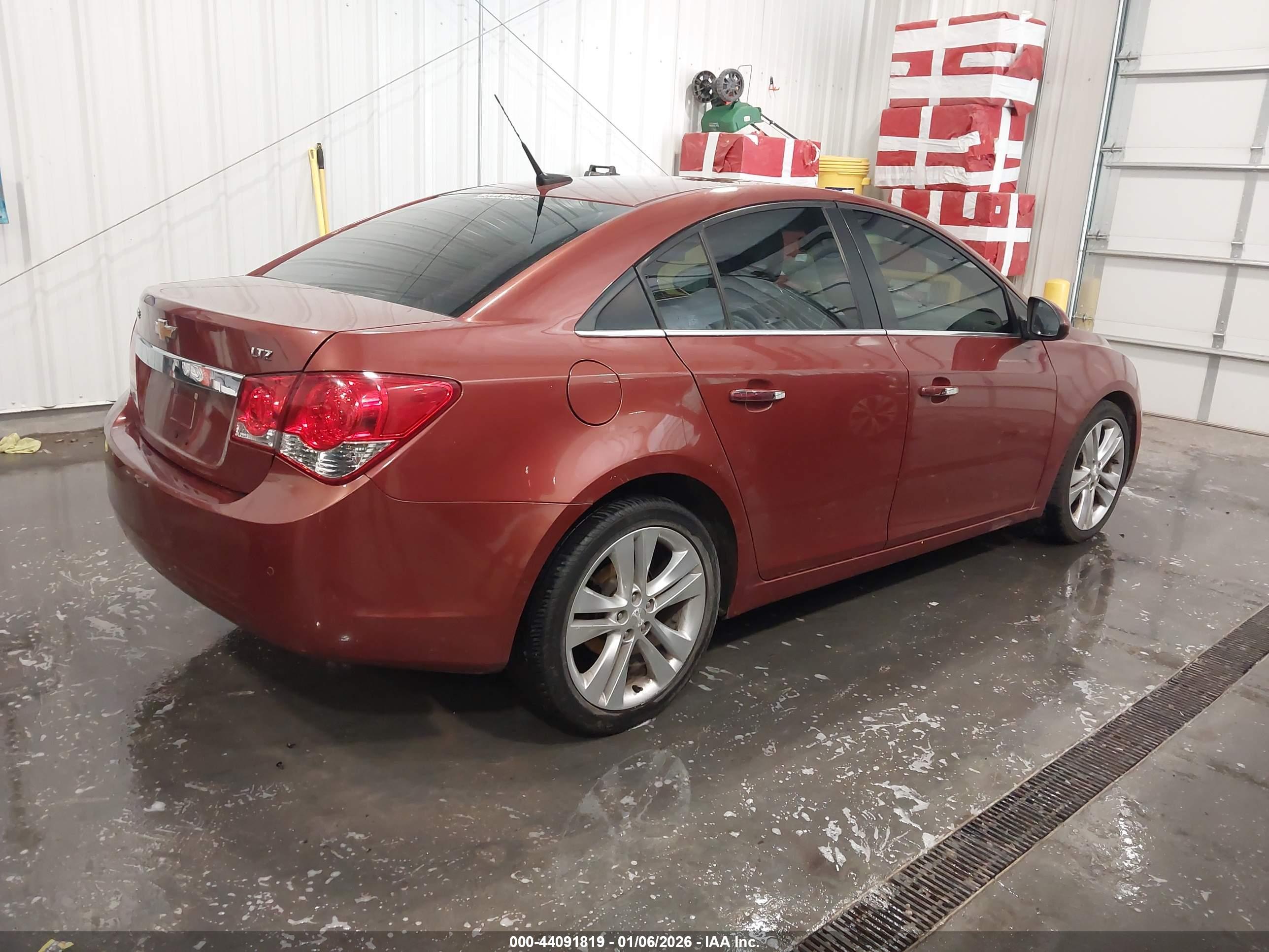 CHEVROLET CRUZE image 4