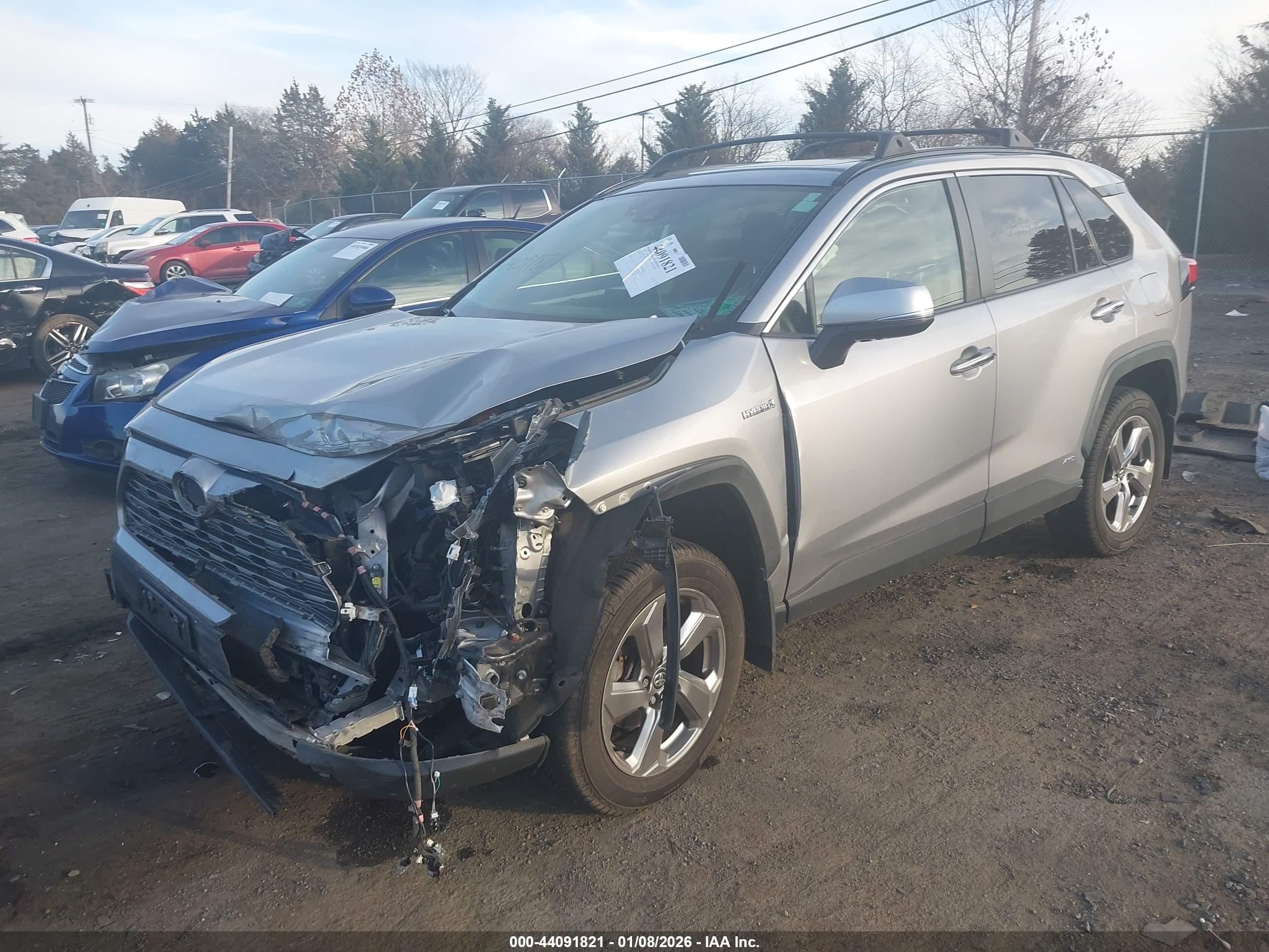 TOYOTA RAV4 image 2