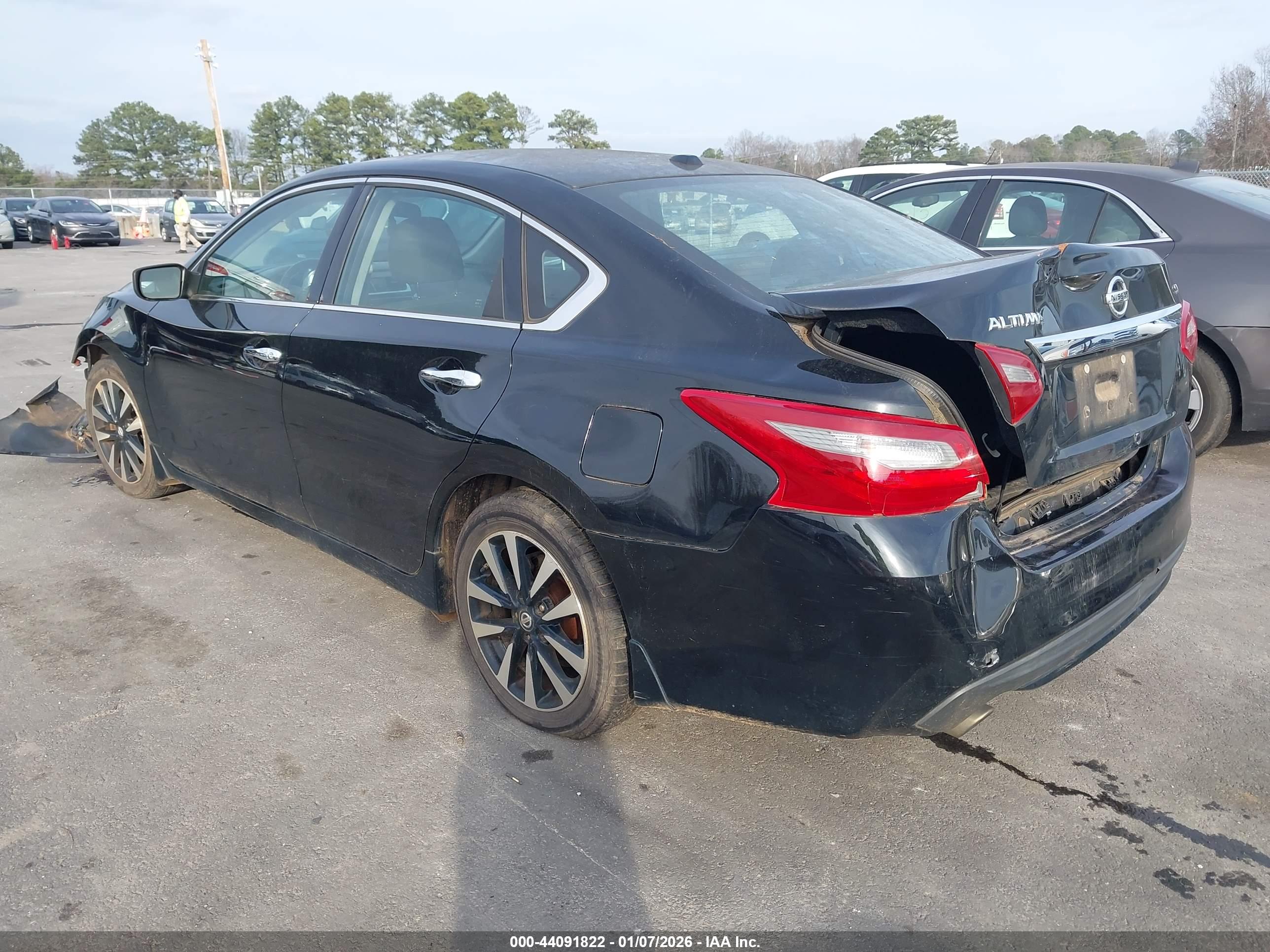 NISSAN ALTIMA image 3