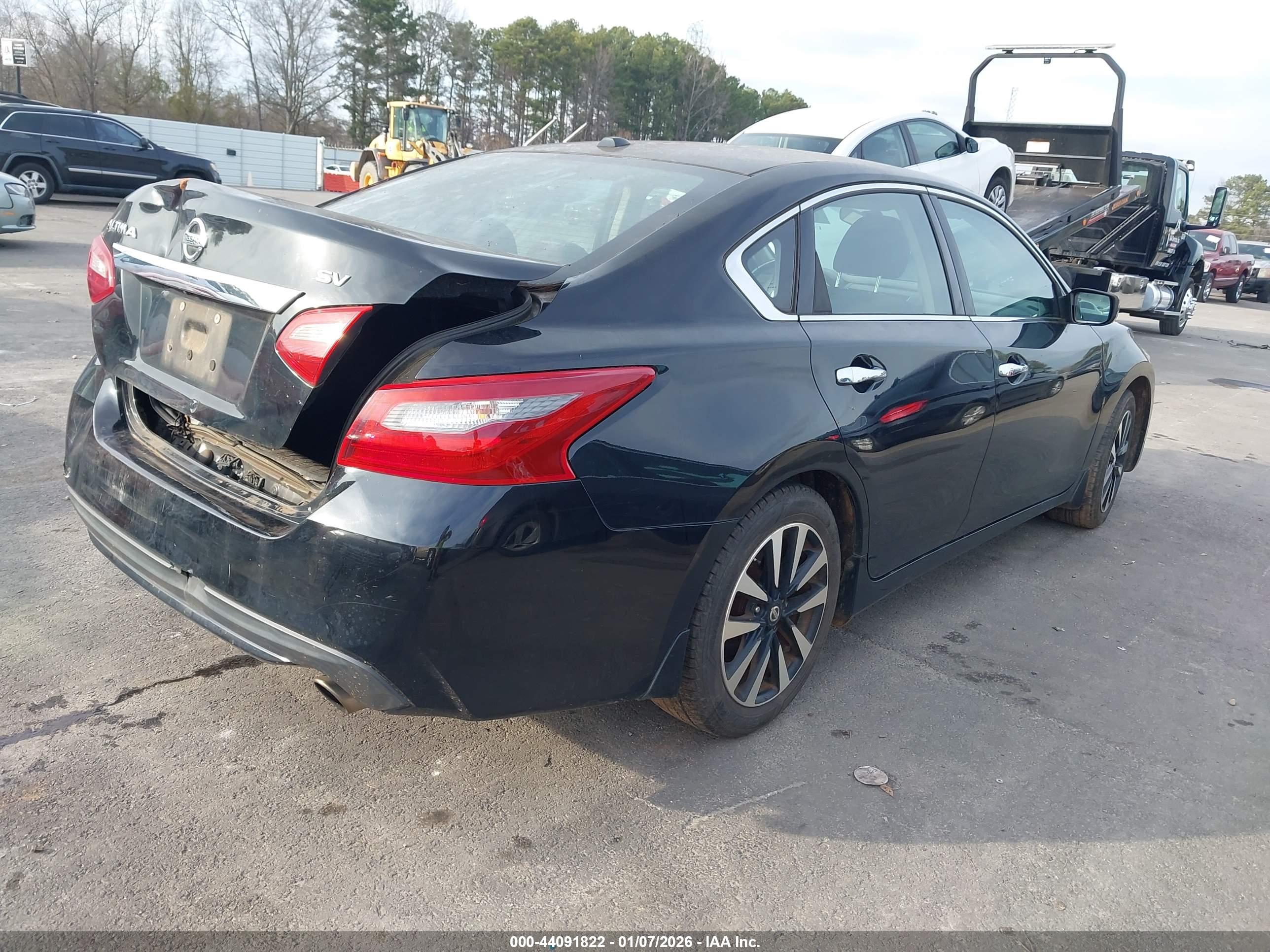 NISSAN ALTIMA image 4