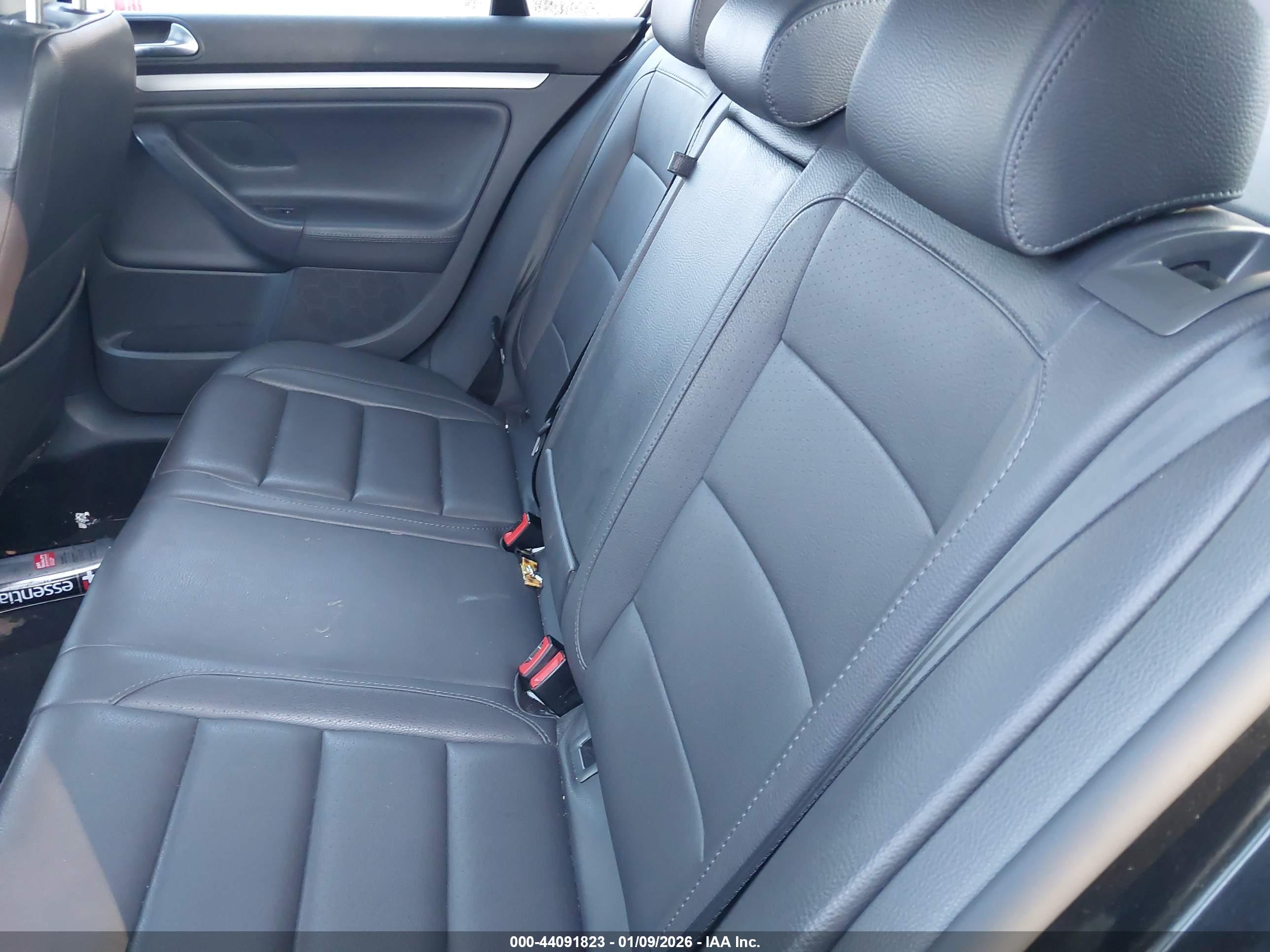 VOLKSWAGEN JETTA image 8