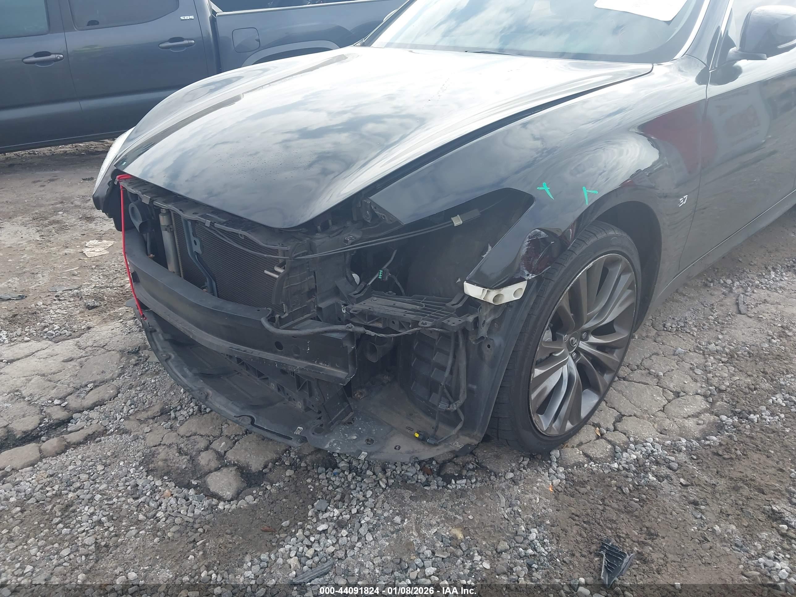 INFINITI Q70 image 6
