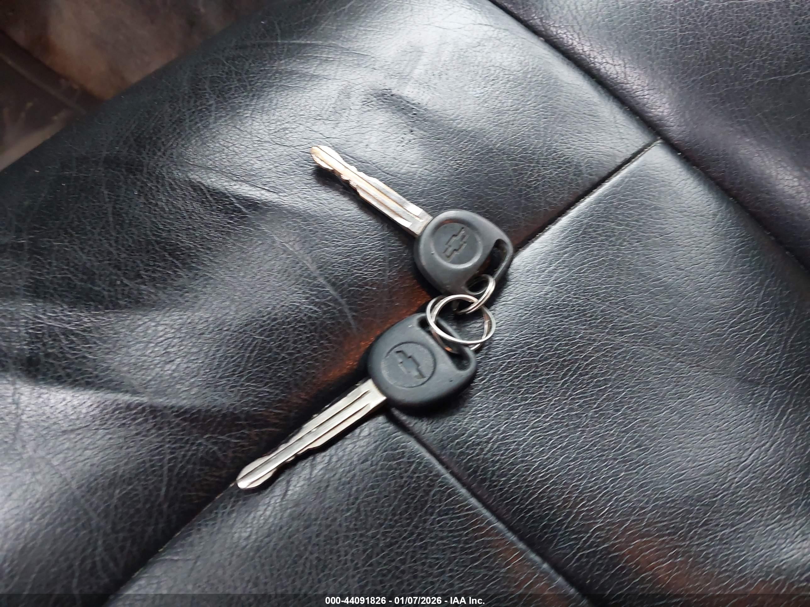 CHEVROLET COLORADO image 11