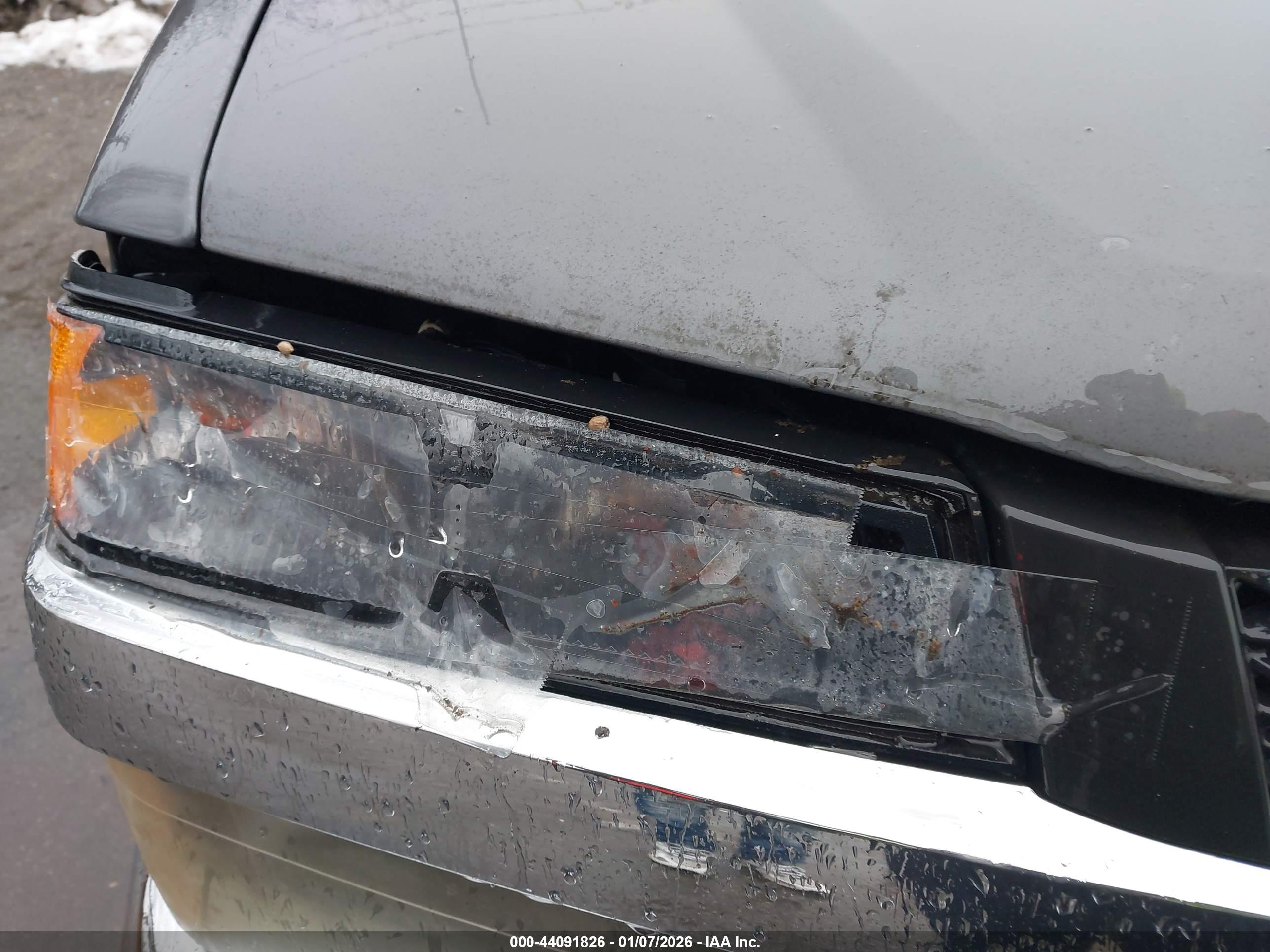 CHEVROLET COLORADO image 6