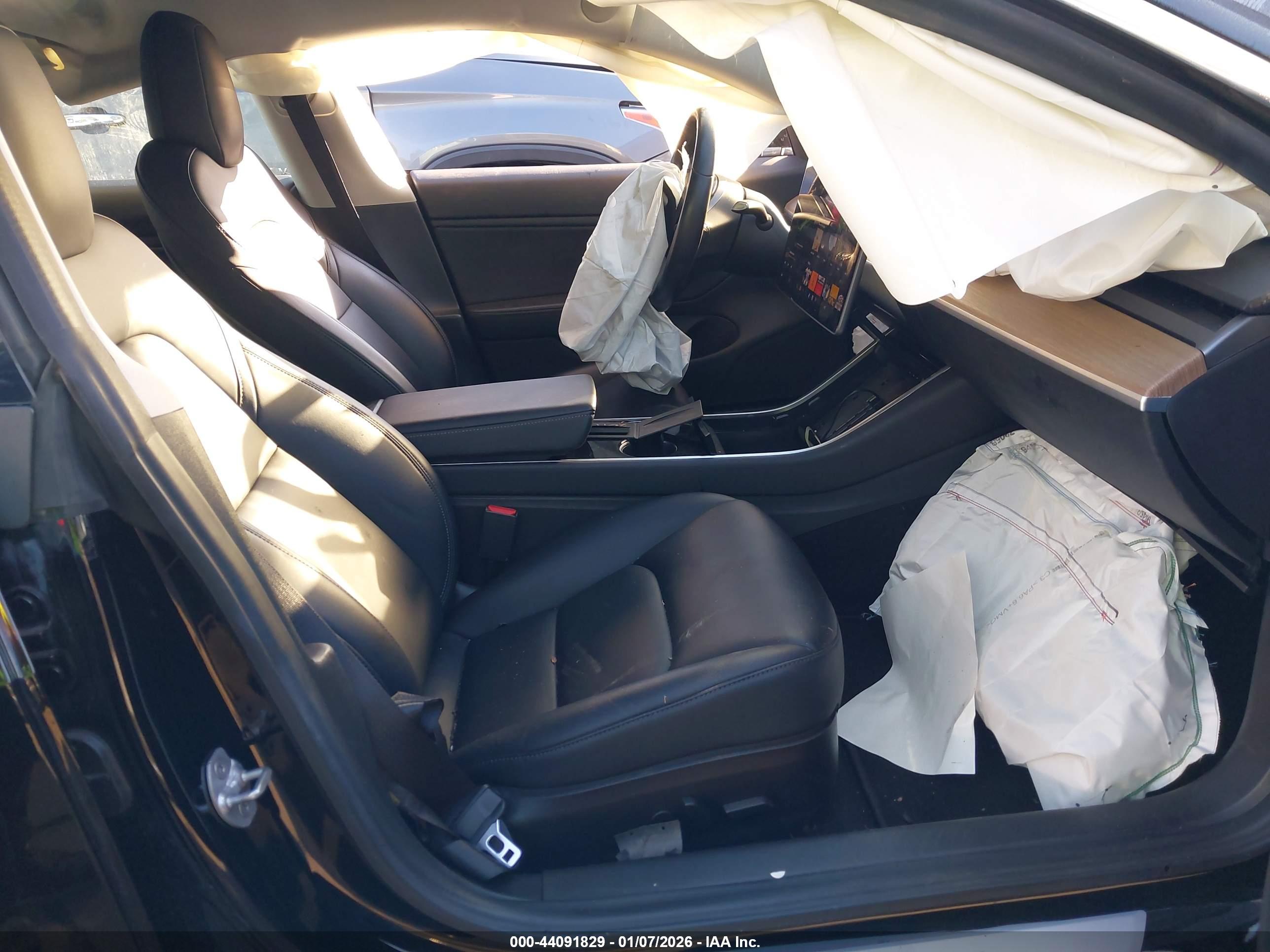 TESLA MODEL image 5
