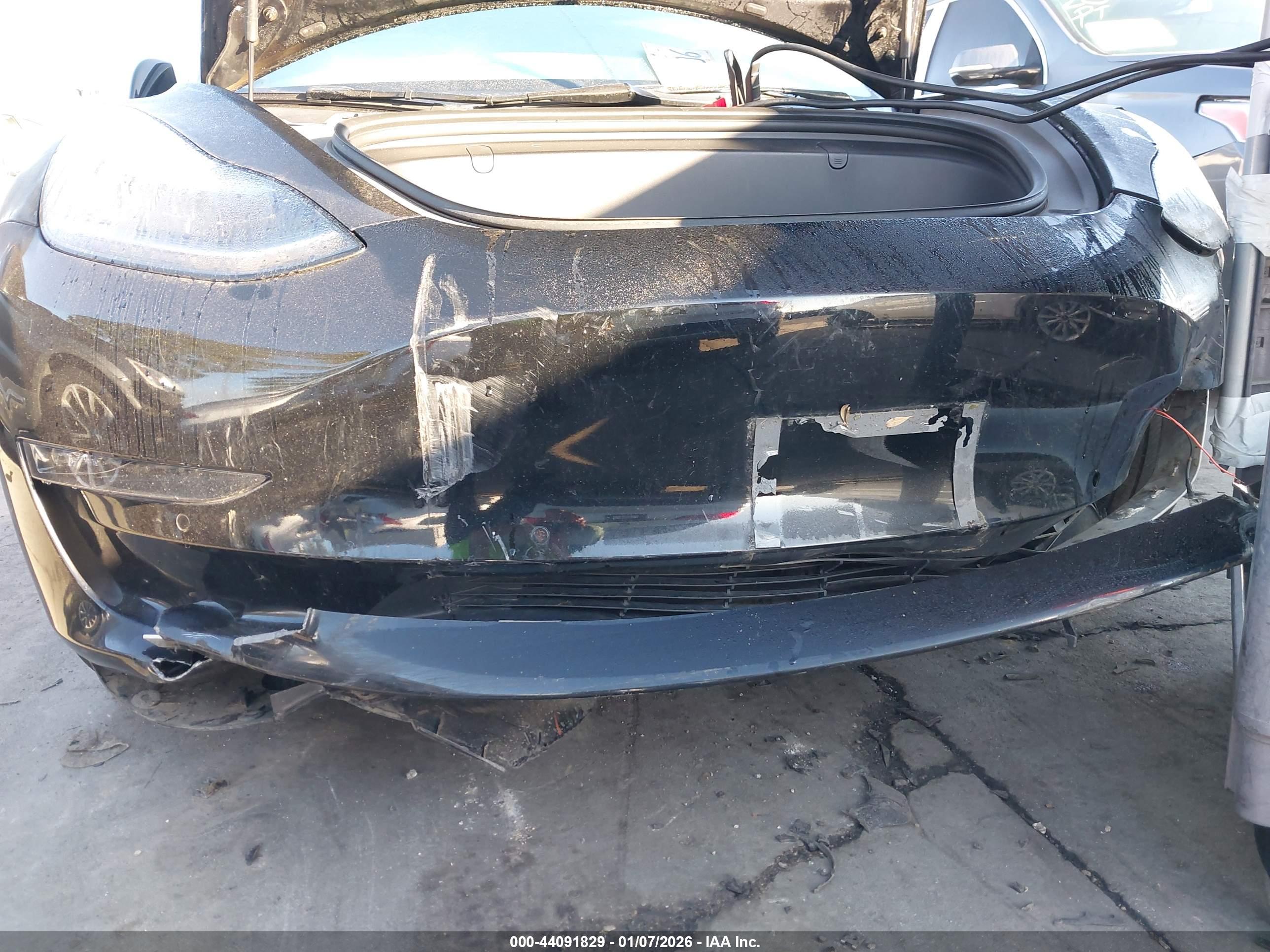 TESLA MODEL image 6