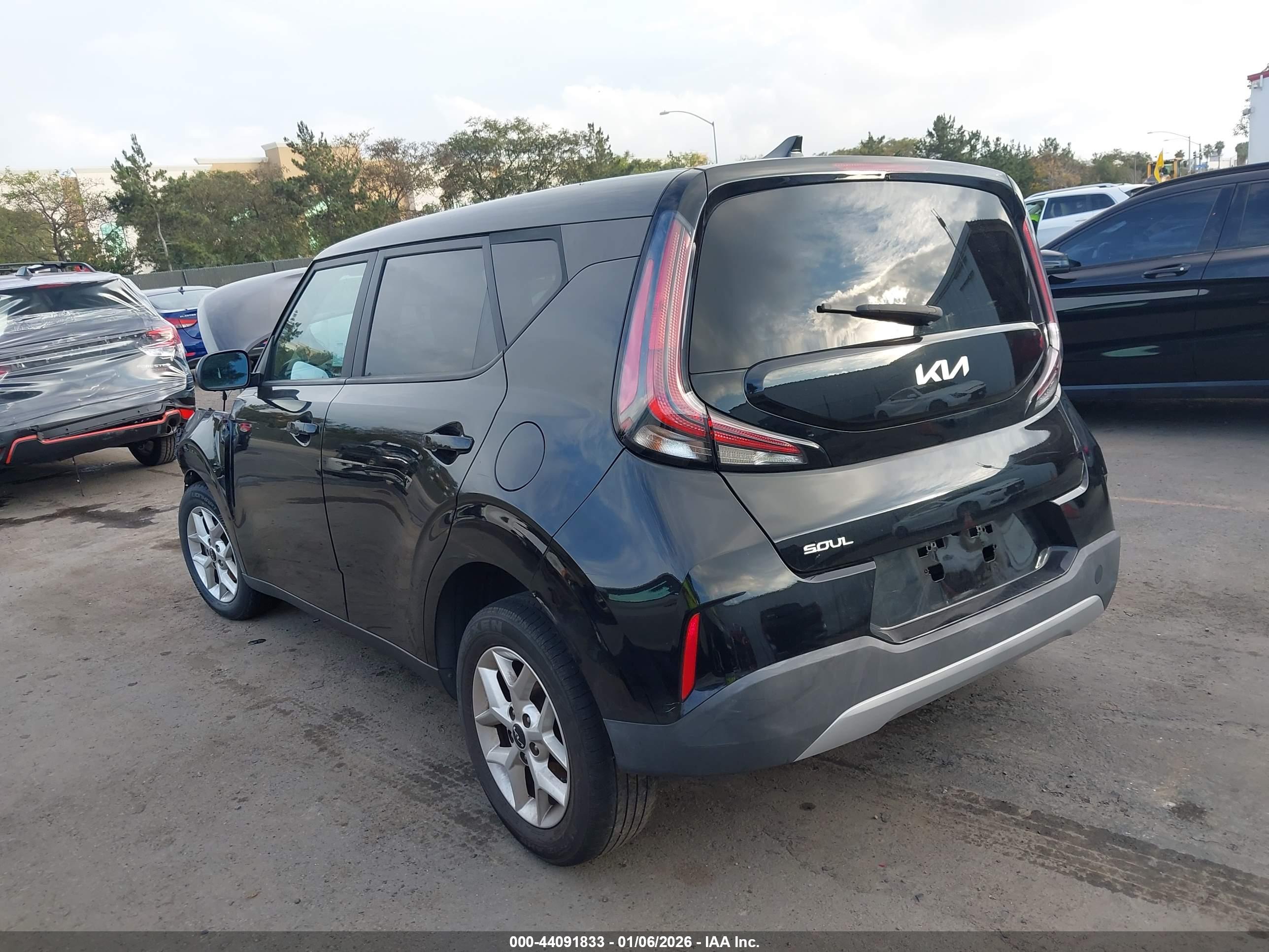KIA SOUL image 3