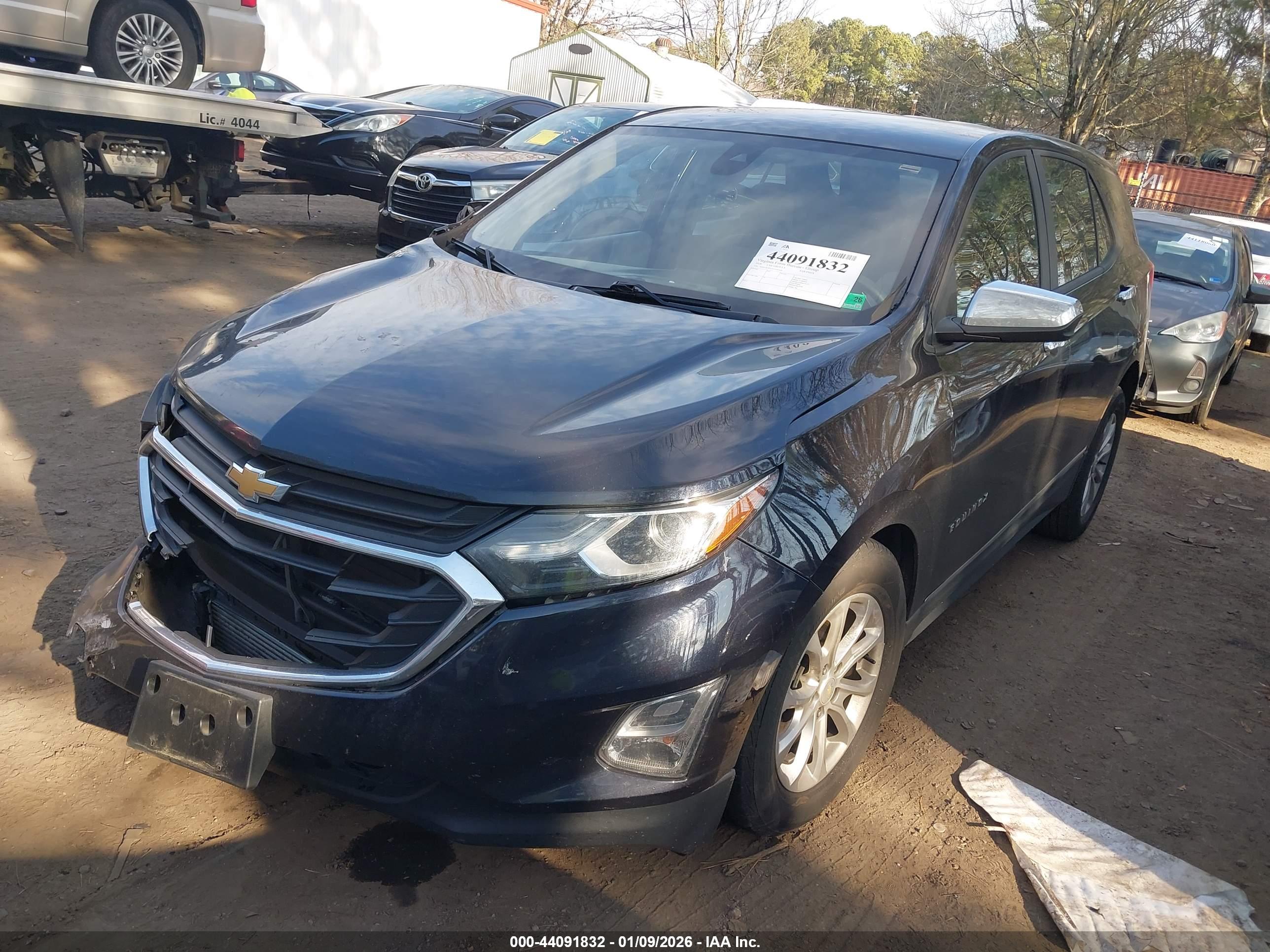 CHEVROLET EQUINOX image 2