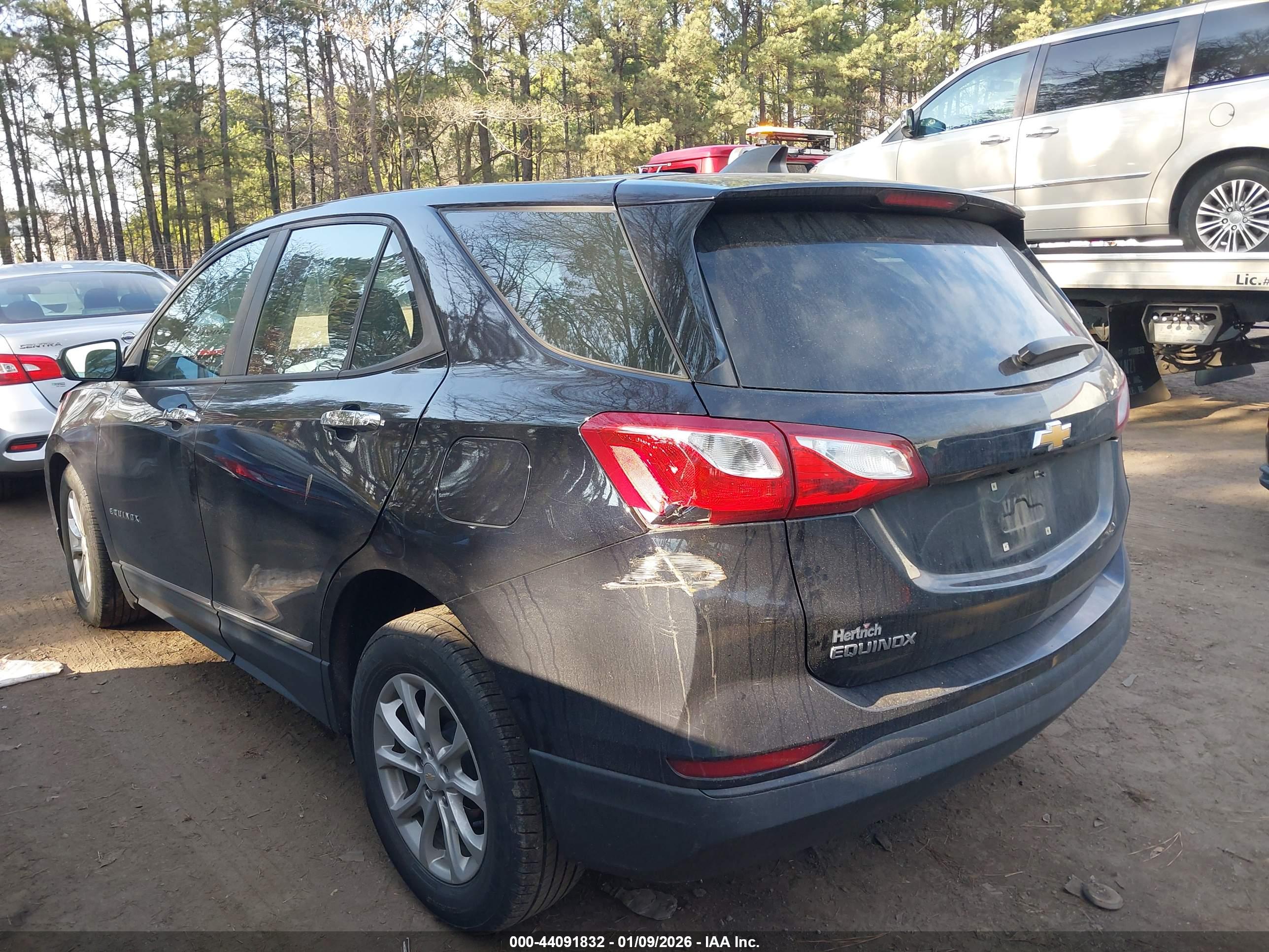CHEVROLET EQUINOX image 3