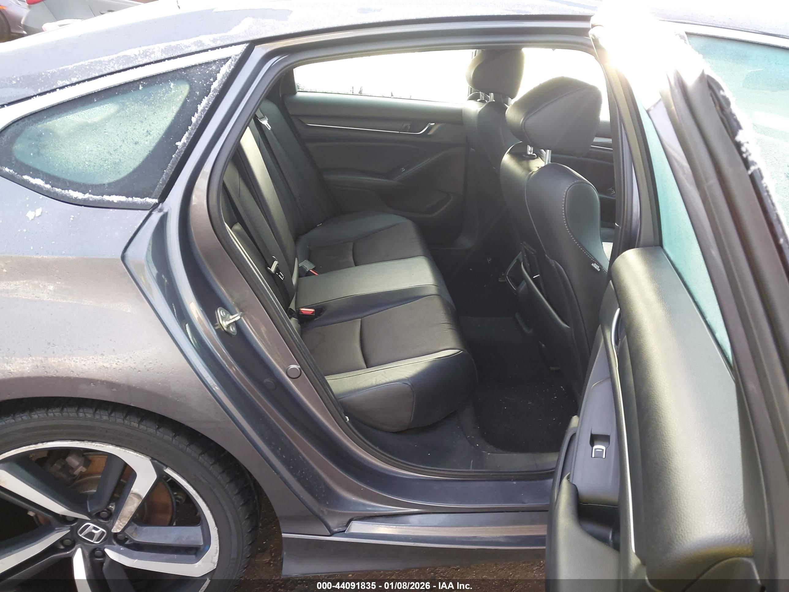 HONDA ACCORD image 8