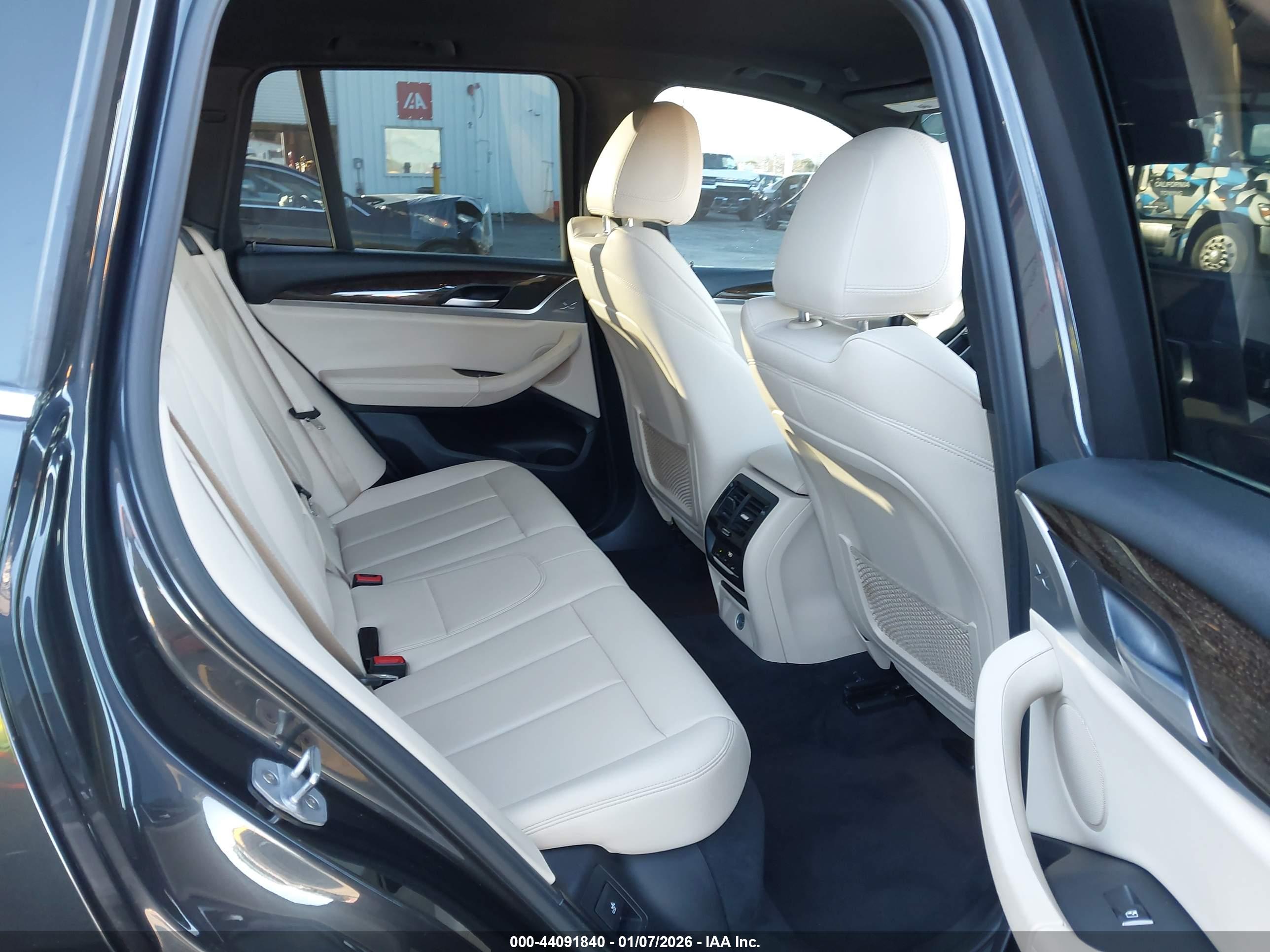BMW X3 image 8