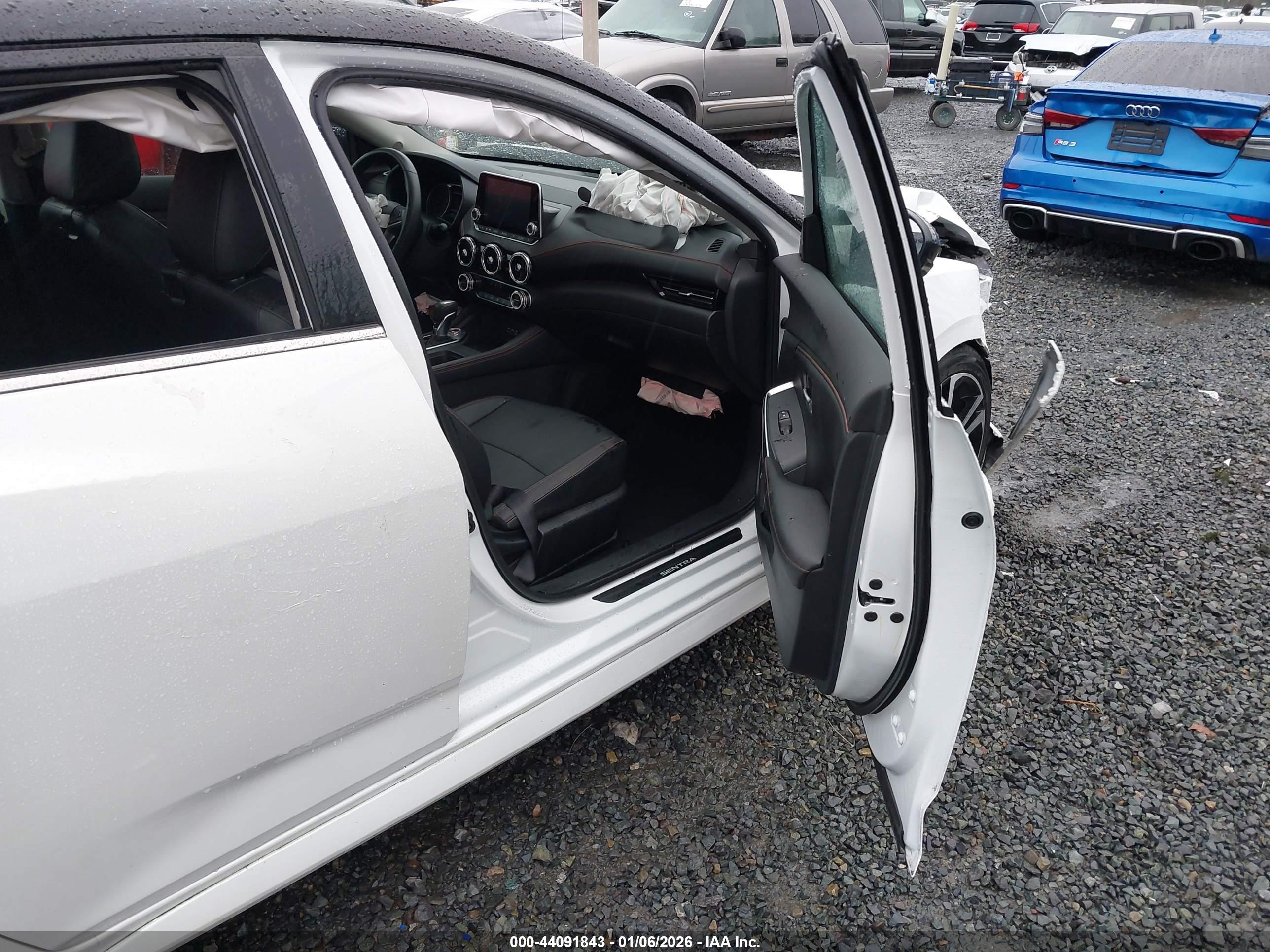 NISSAN SENTRA image 5