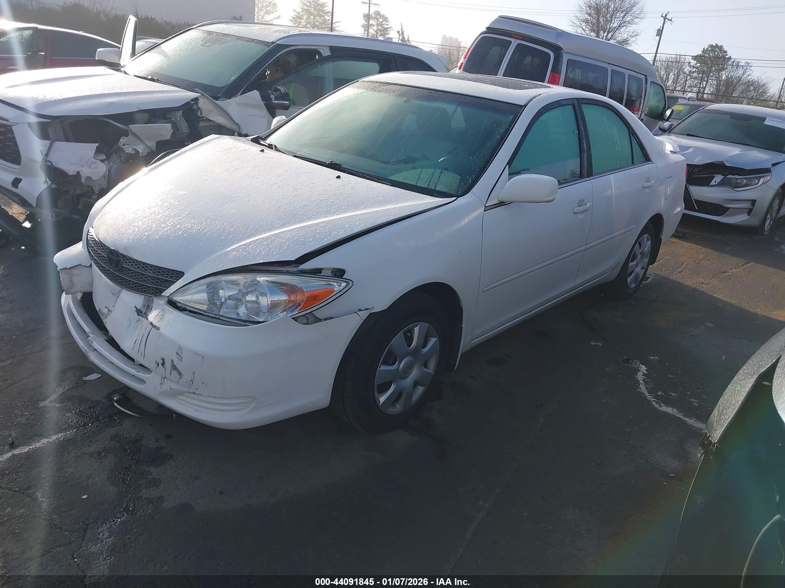 TOYOTA CAMRY image 2
