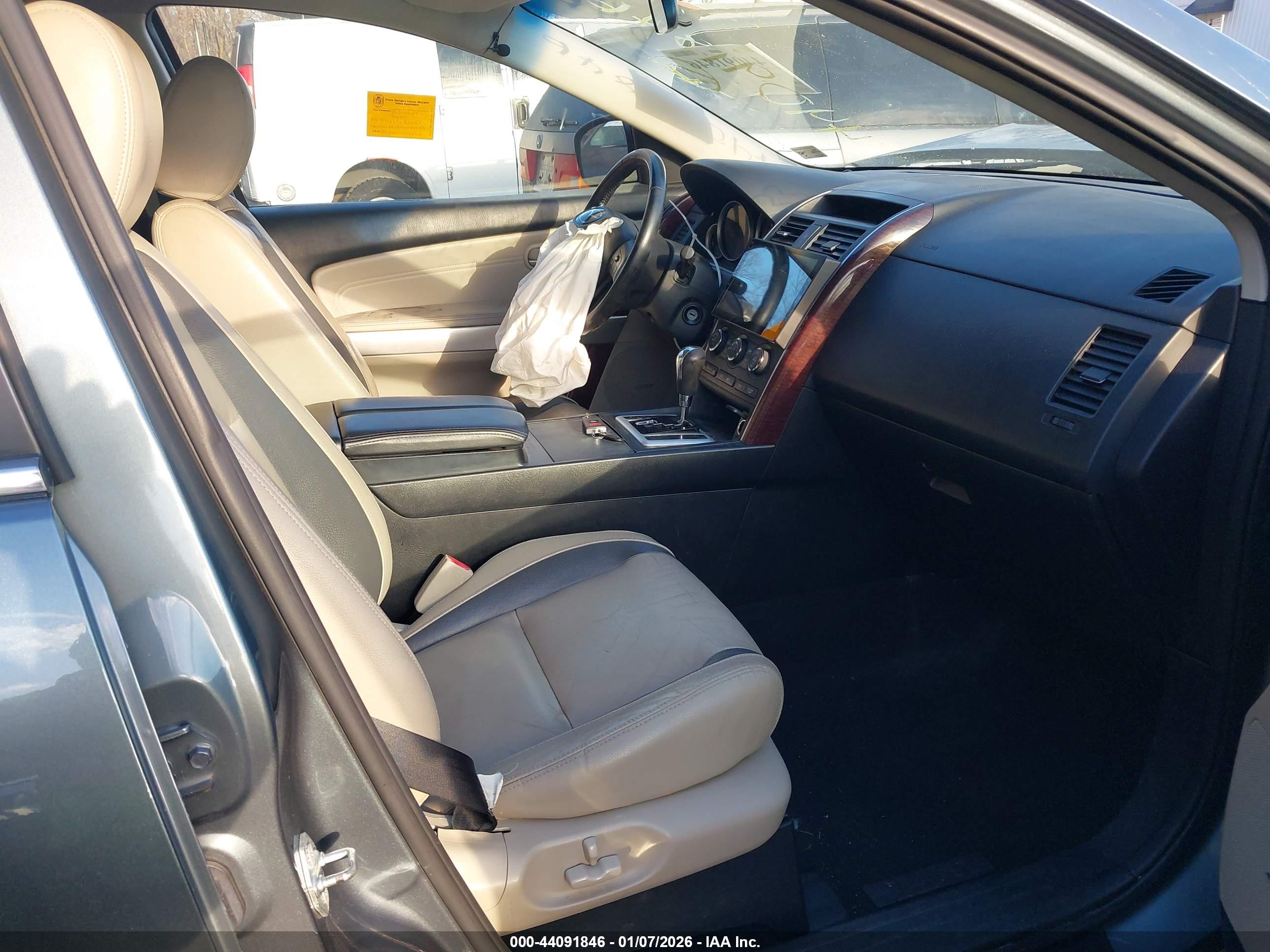 MAZDA CX-9 image 5
