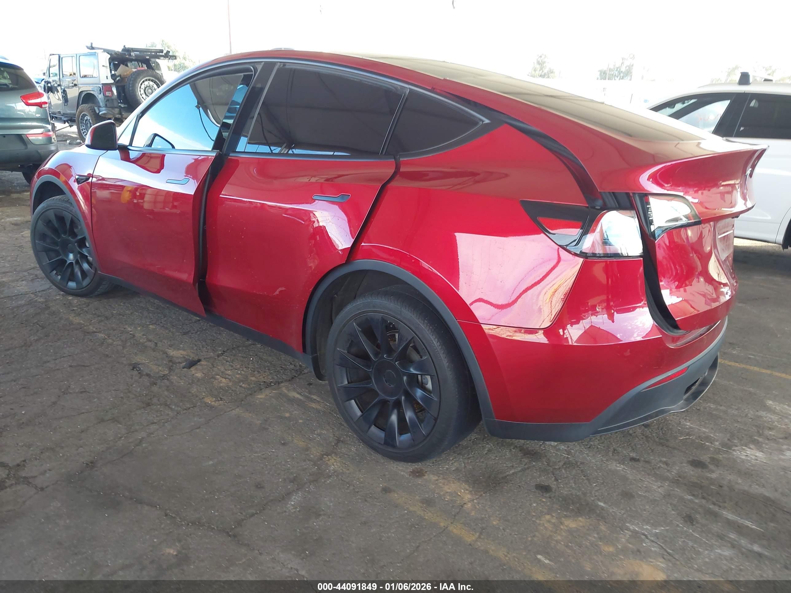 TESLA MODEL image 3