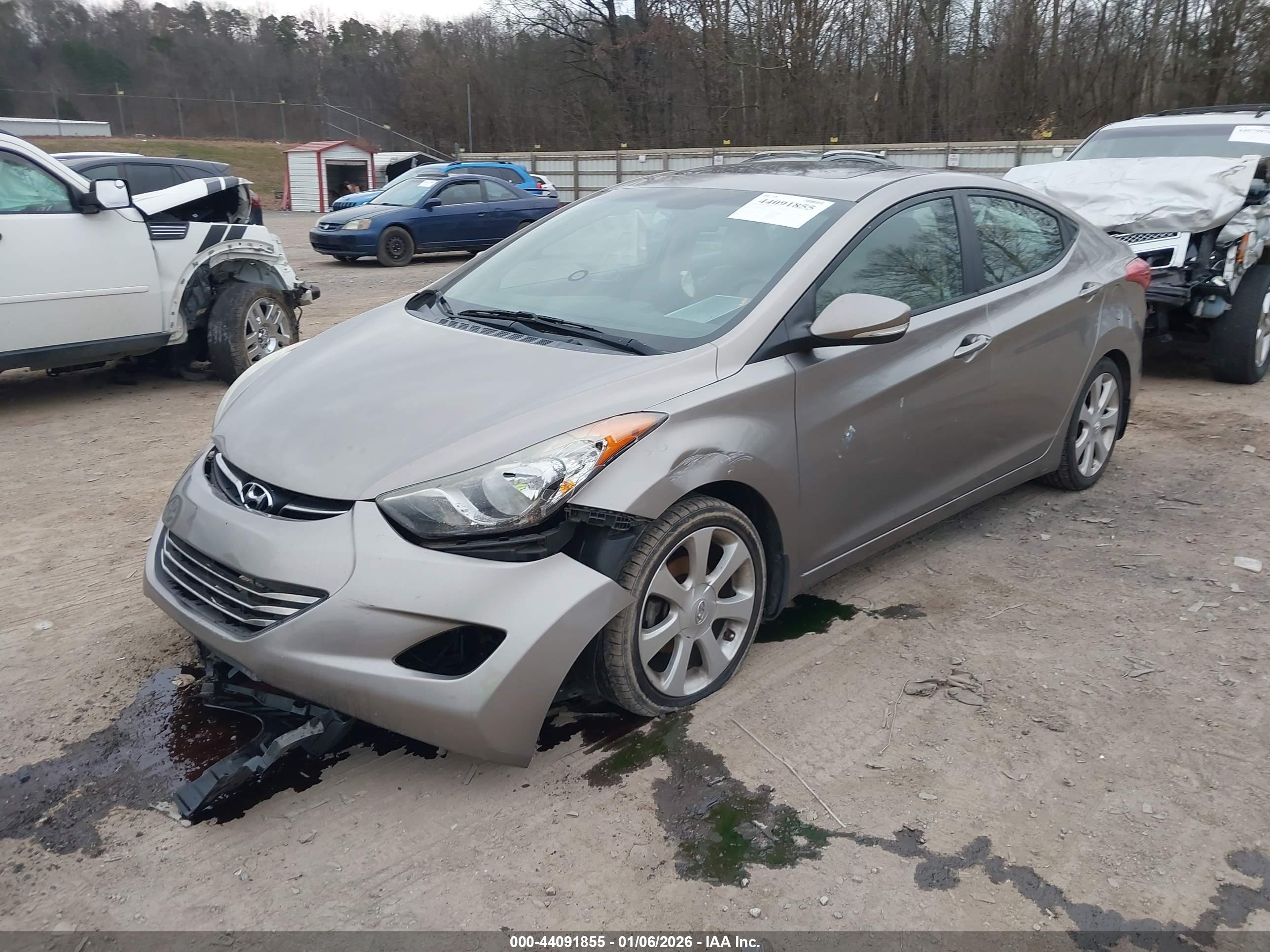 HYUNDAI ELANTRA image 2