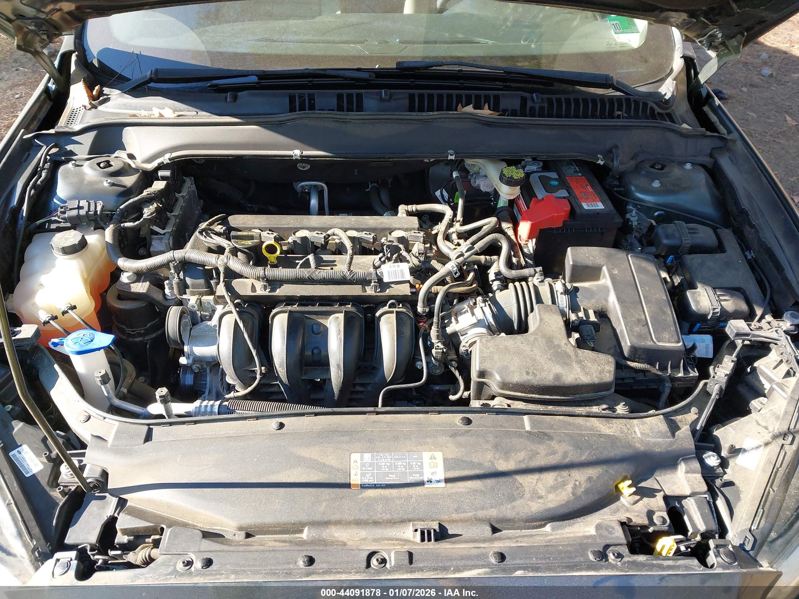 FORD FUSION image 10