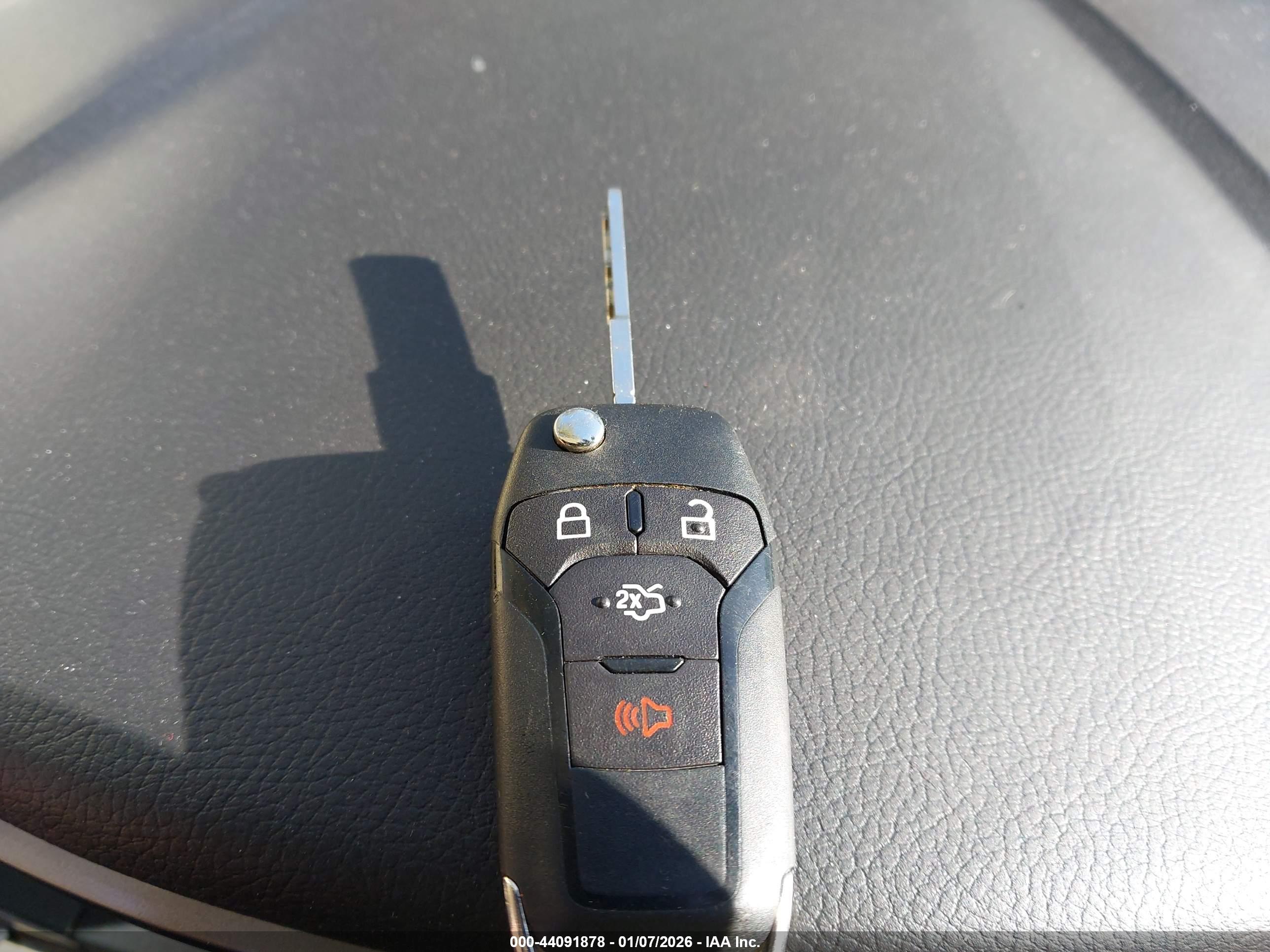 FORD FUSION image 11