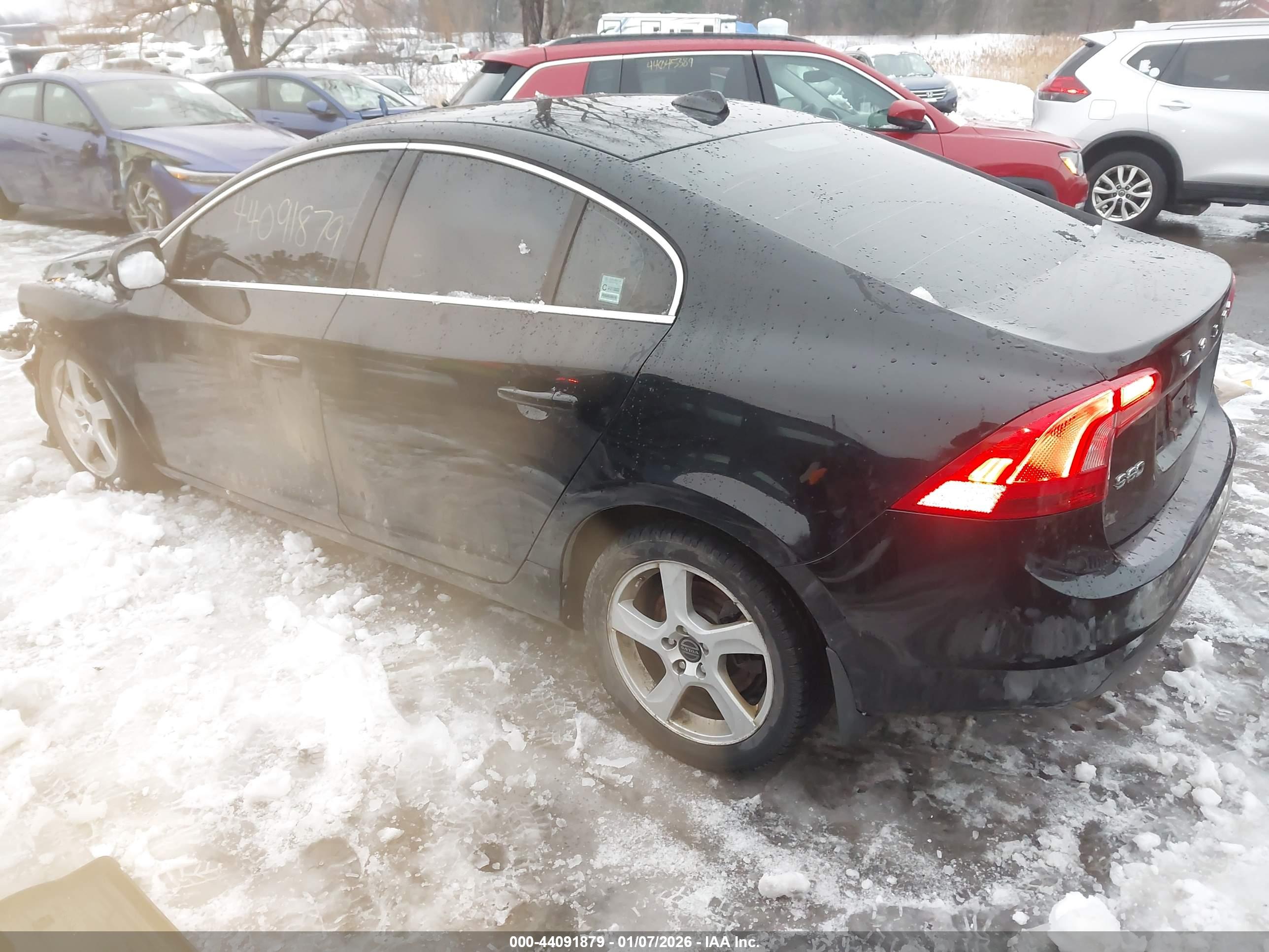 VOLVO S60 image 3