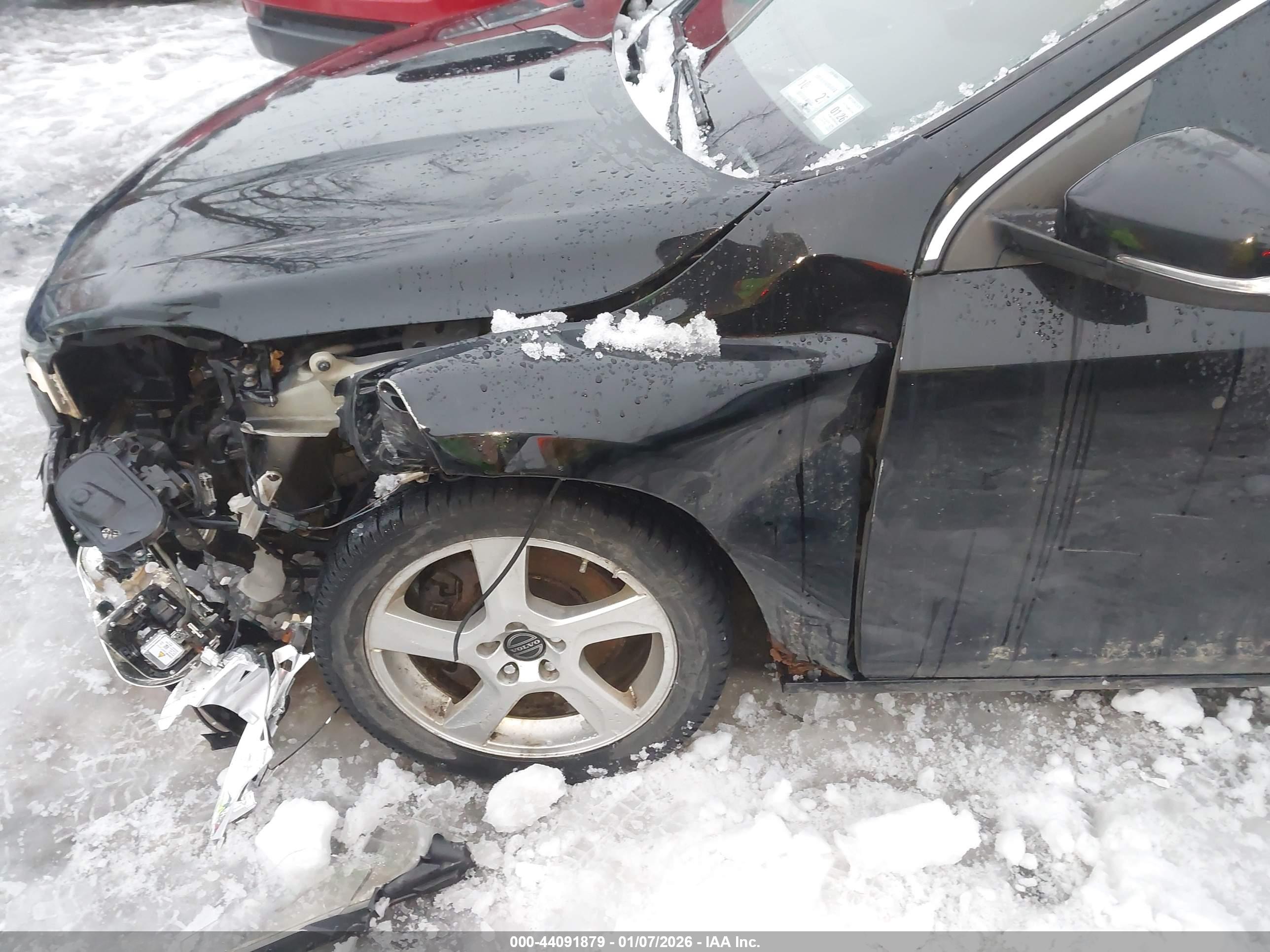 VOLVO S60 image 6