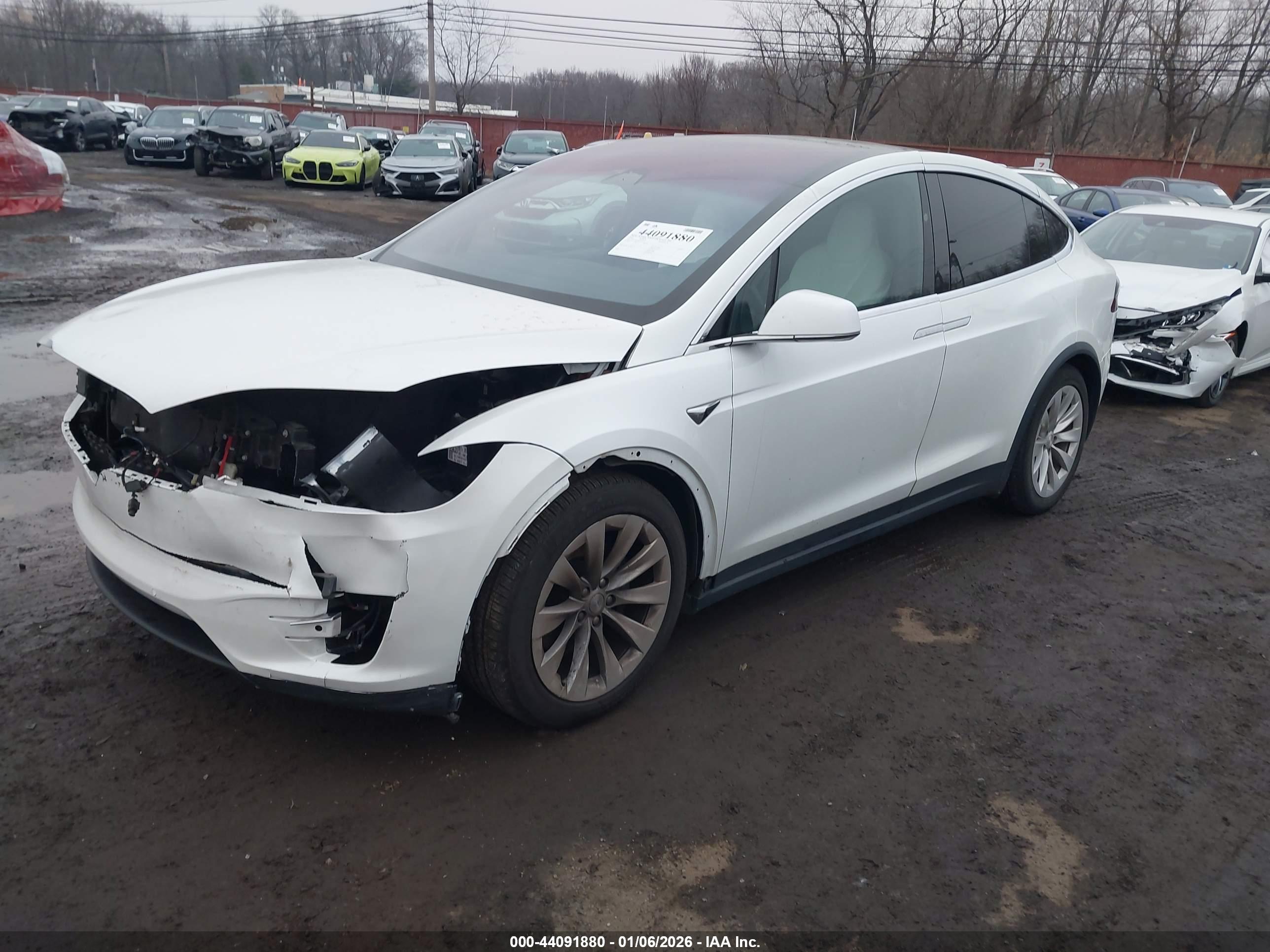 TESLA MODEL image 2