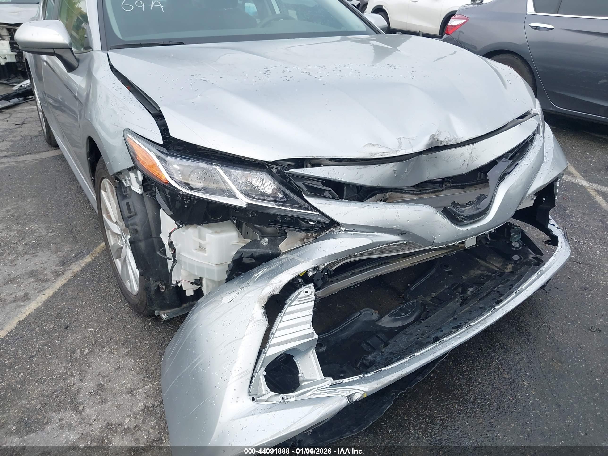 TOYOTA CAMRY image 6
