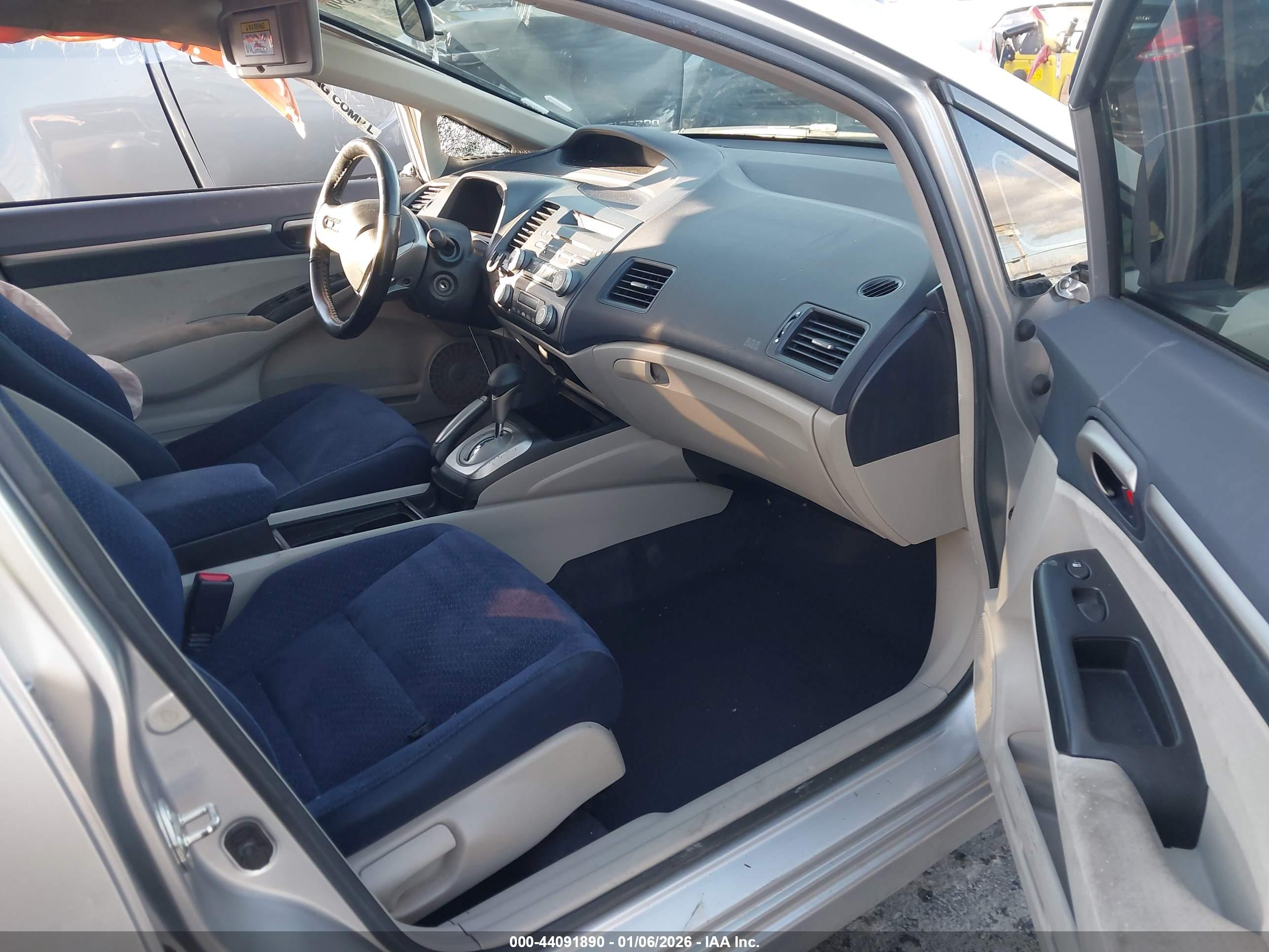 HONDA CIVIC image 5