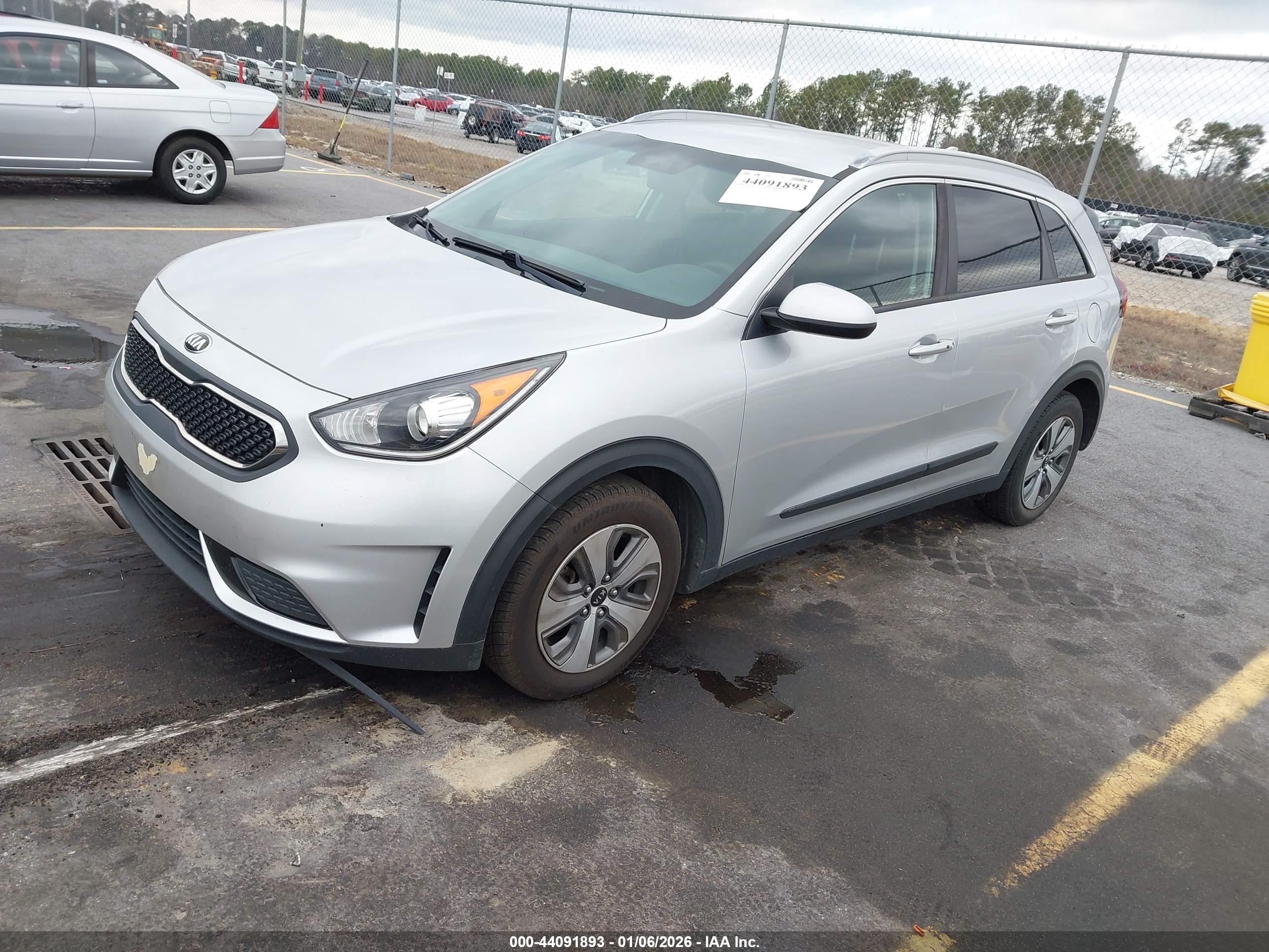 KIA NIRO image 2