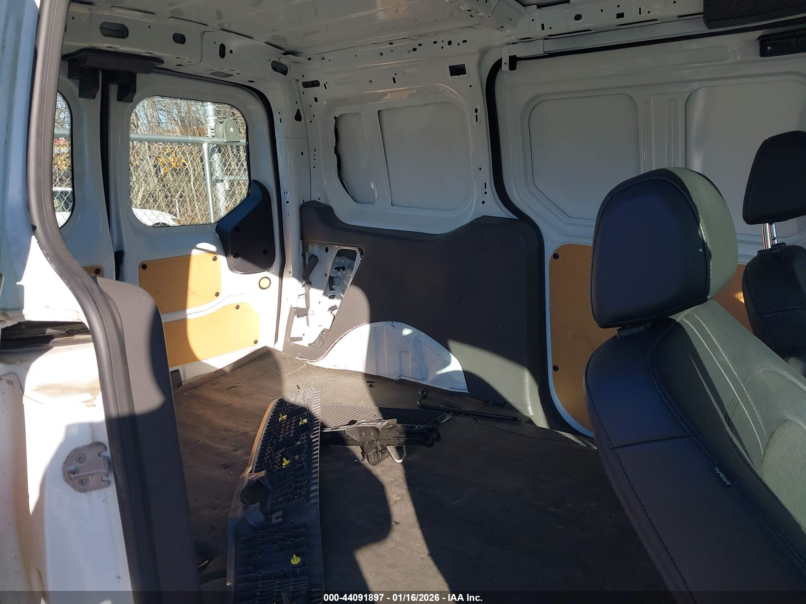 FORD TRANSIT image 8