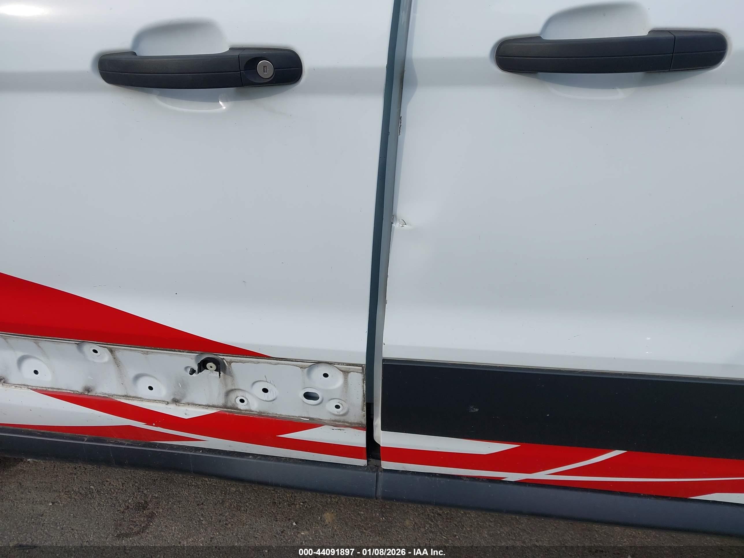 FORD TRANSIT image 9