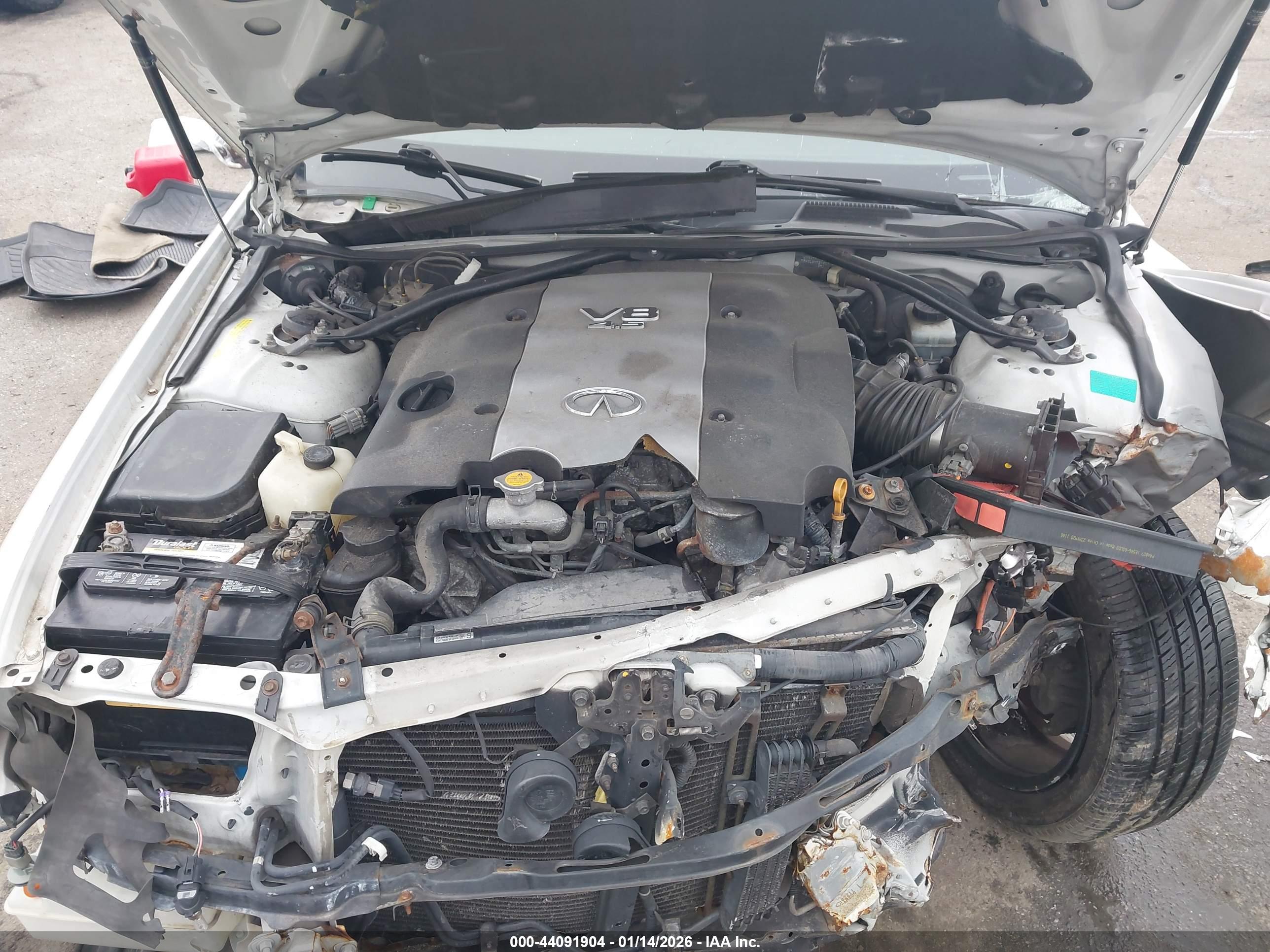INFINITI M45 image 10