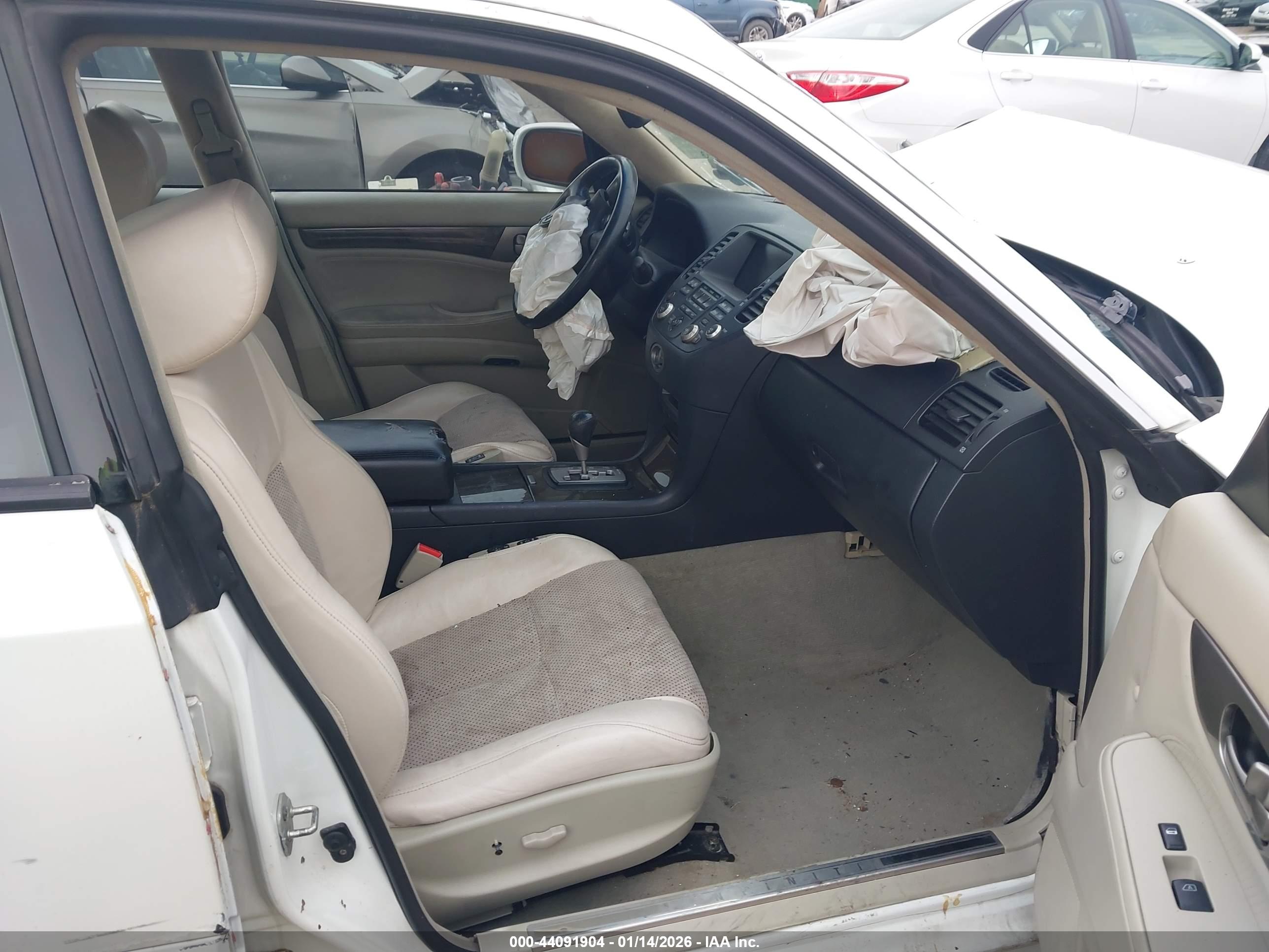 INFINITI M45 image 5