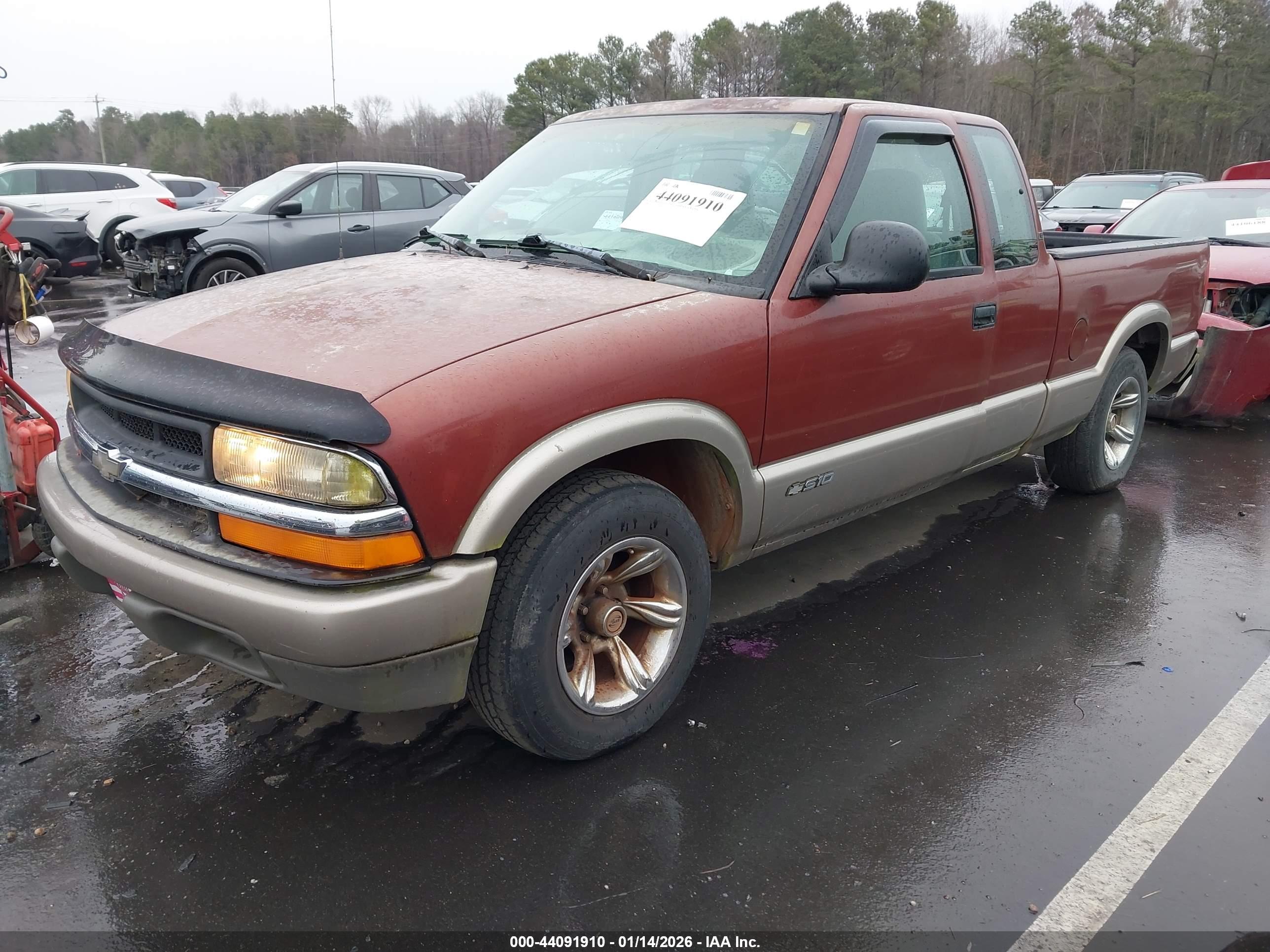 CHEVROLET S-10 image 2