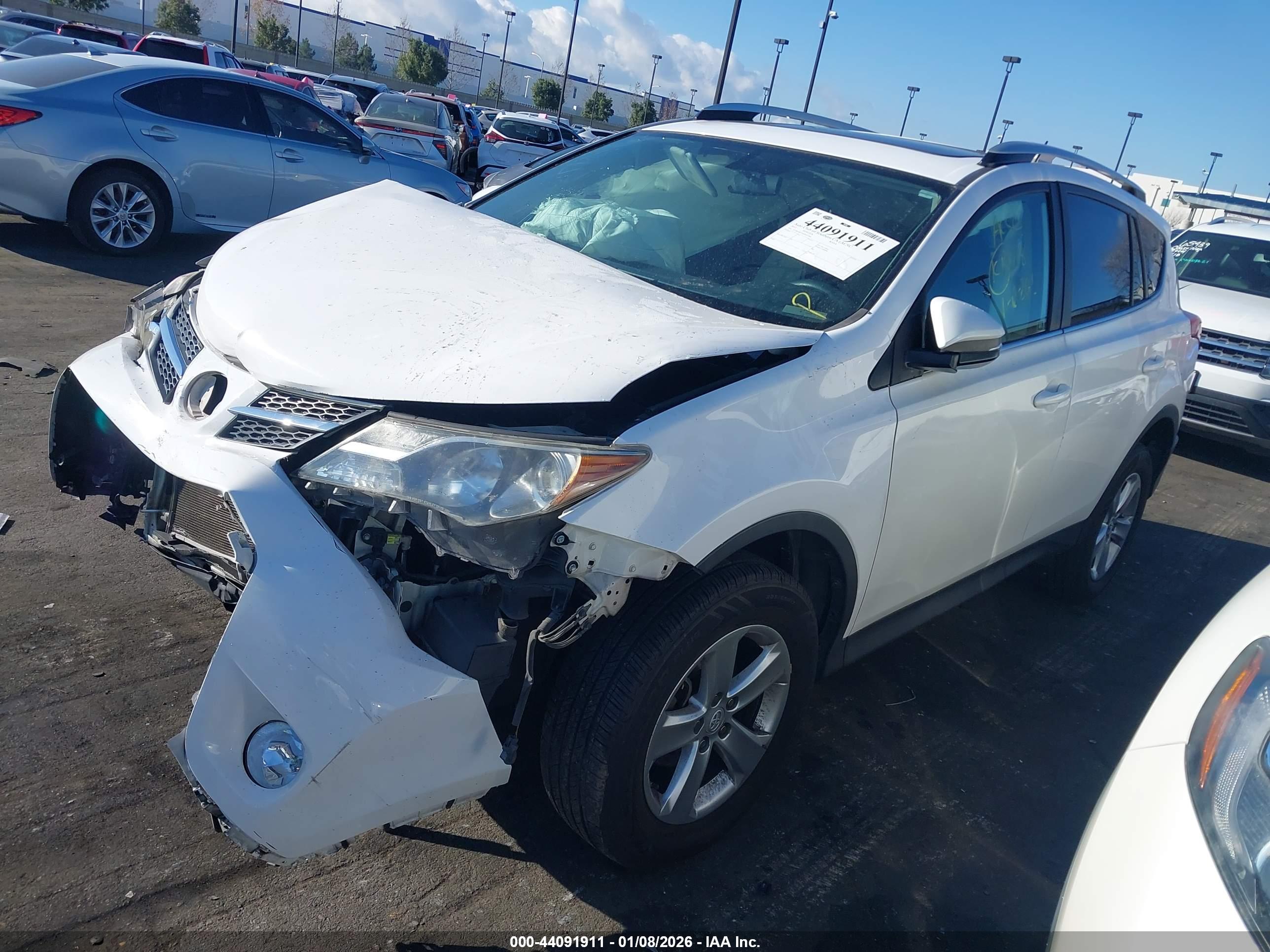 TOYOTA RAV4 image 2