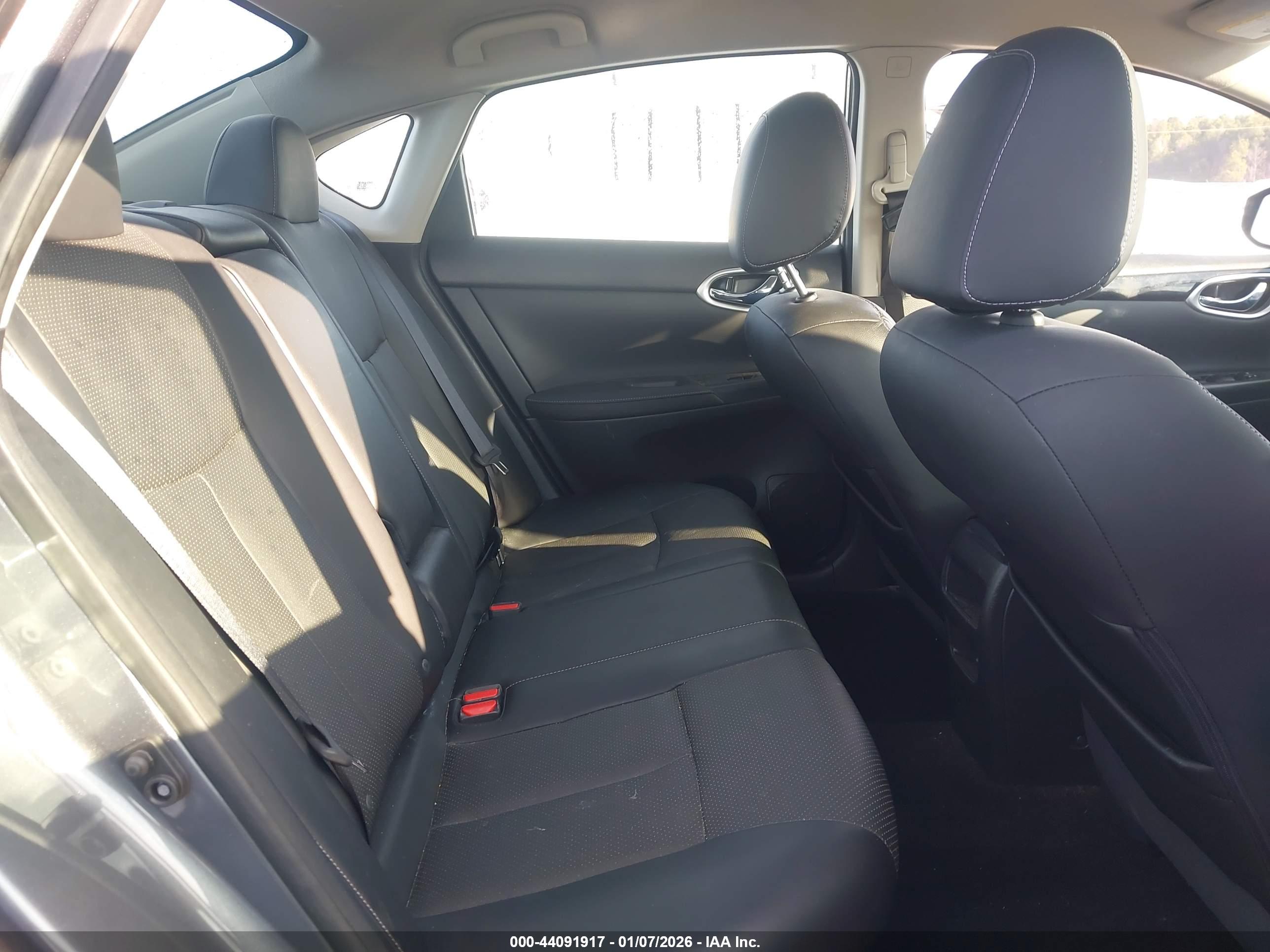 NISSAN SENTRA image 8