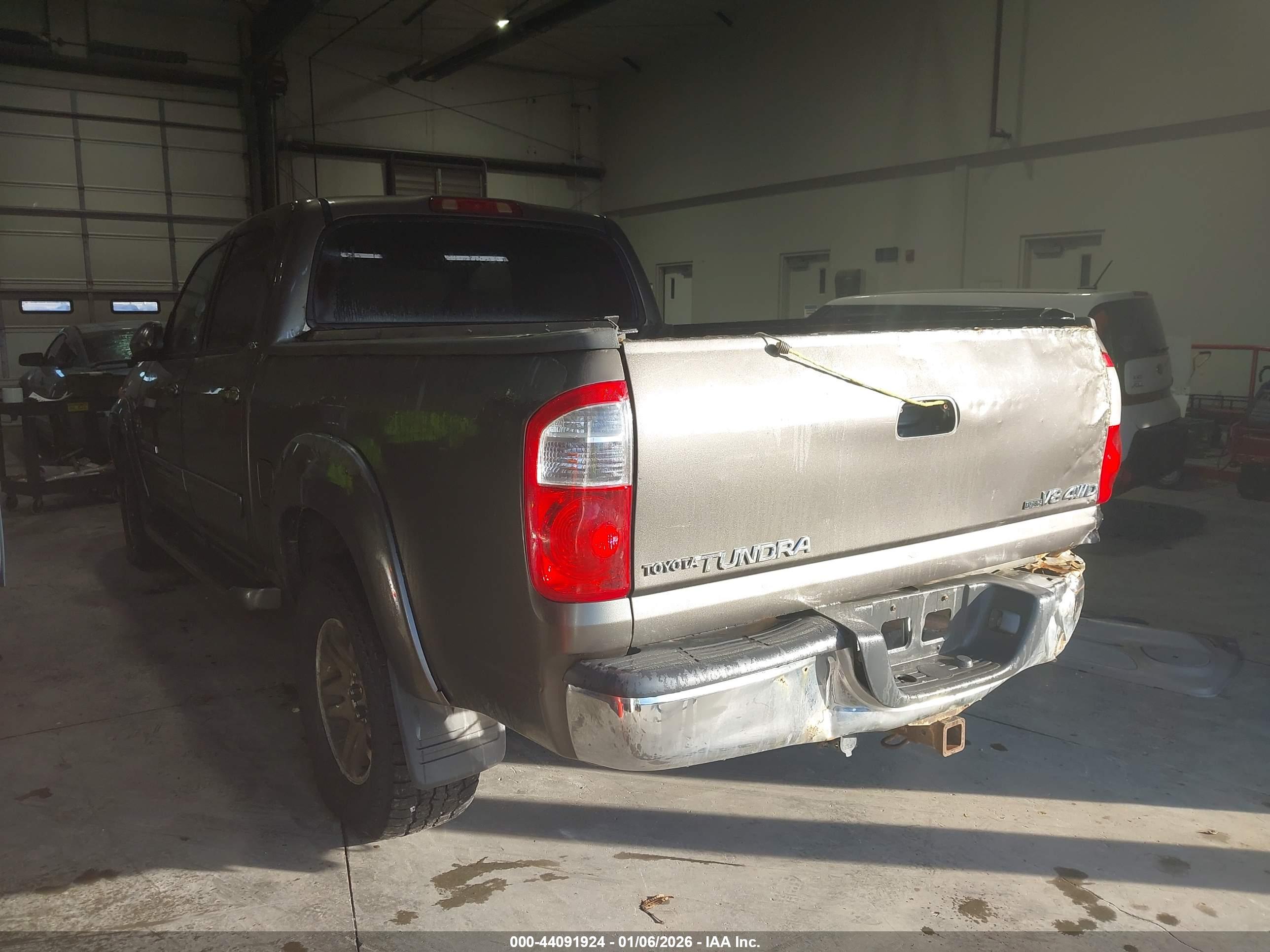 TOYOTA TUNDRA image 3