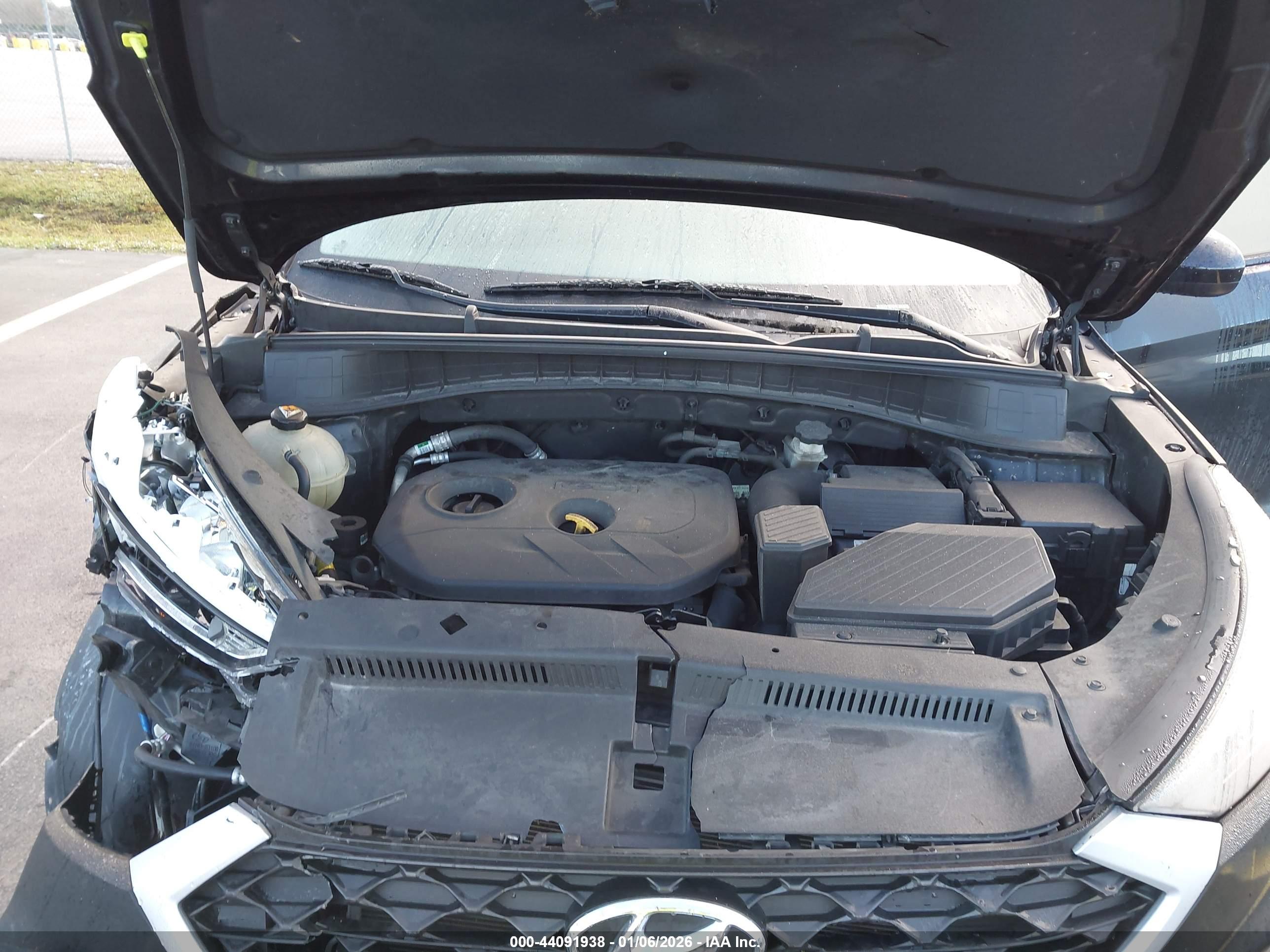 HYUNDAI TUCSON image 10