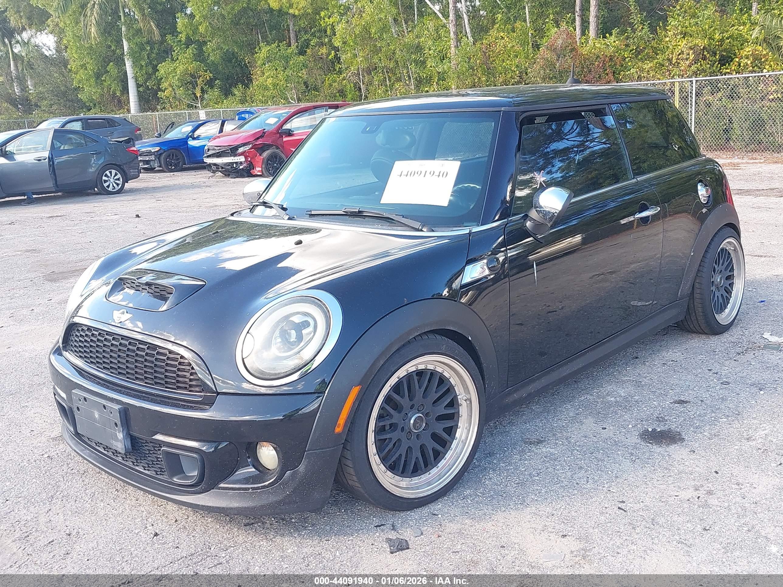 MINI HARDTOP image 2
